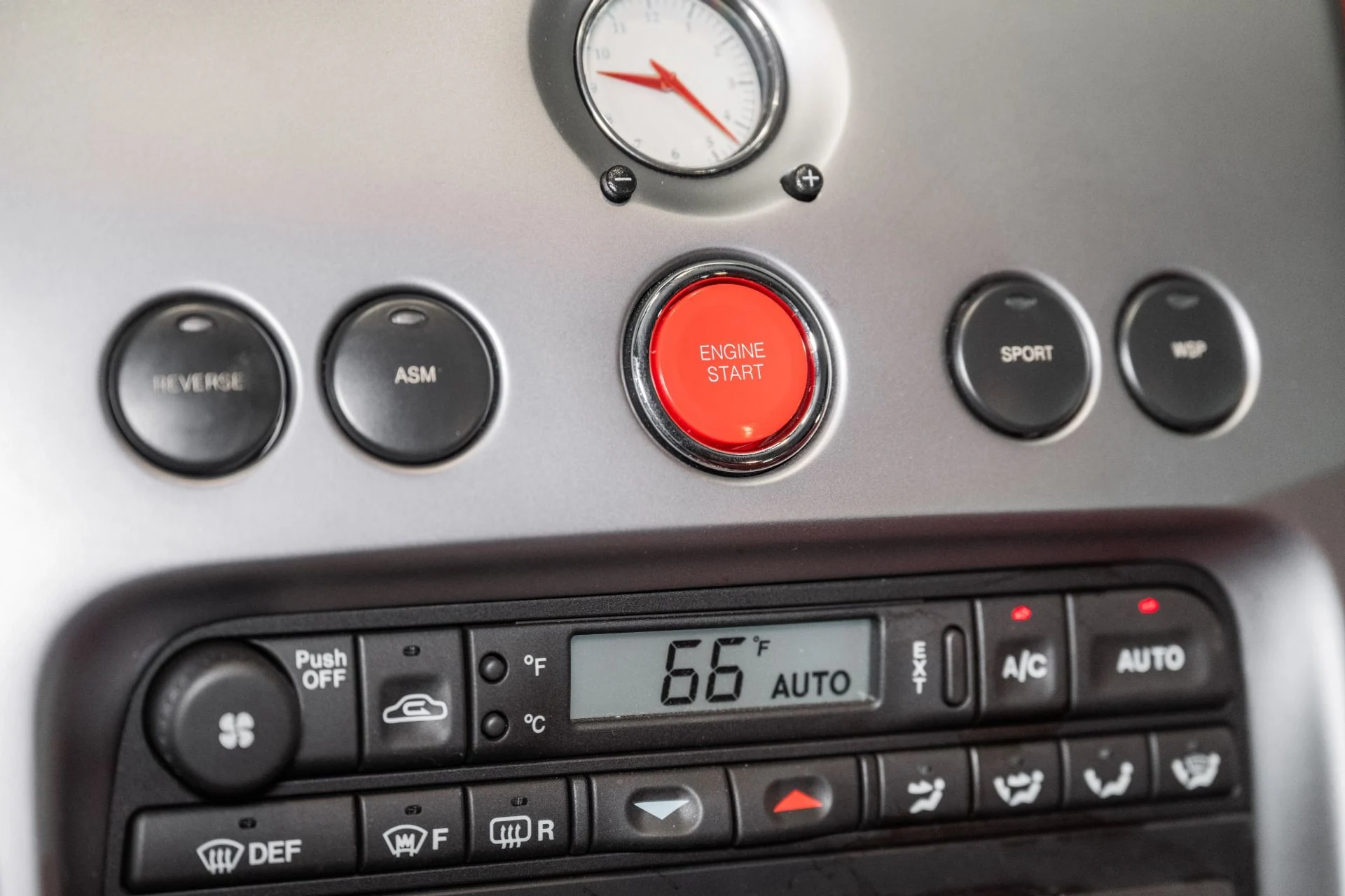 mph026_608062686_Used_2002_Aston_Martin_Vanquish_V12_1750947116_25b89fed9a