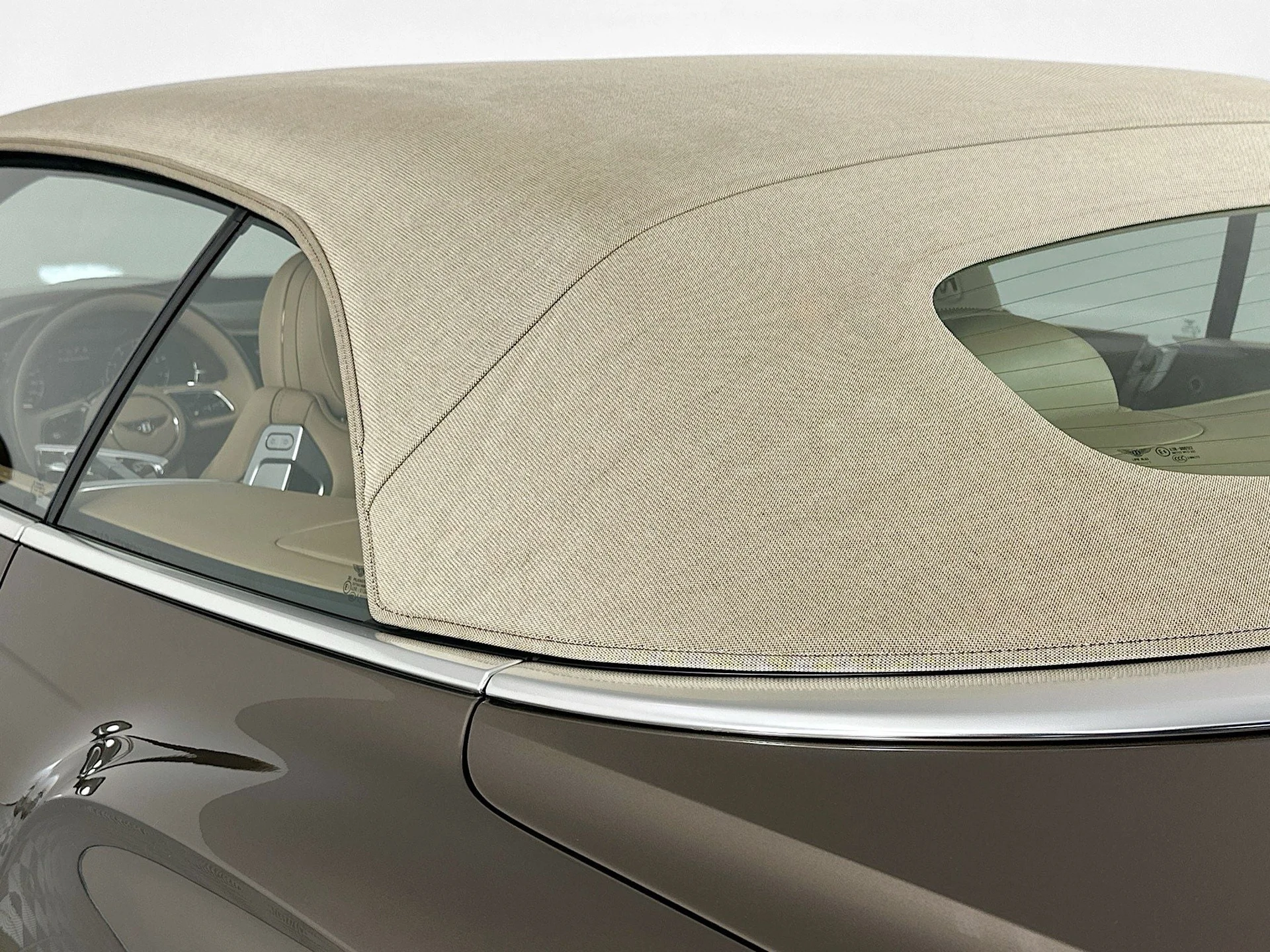 mph026_608823983_27_2223d4879b