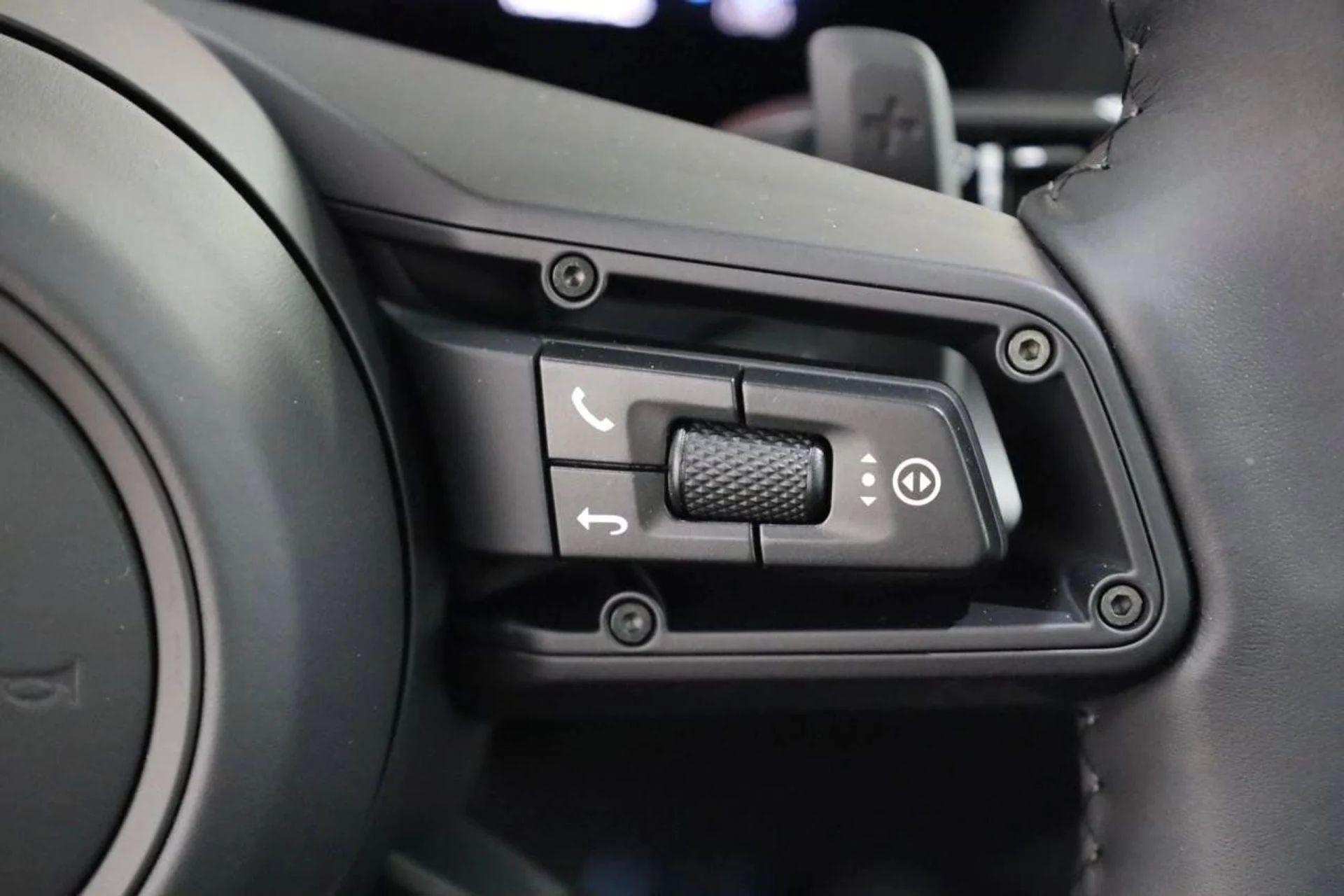 mph026_617884184_6cfcb796ad04bc1c9570ef2bbbfcba96_fe53ae599e