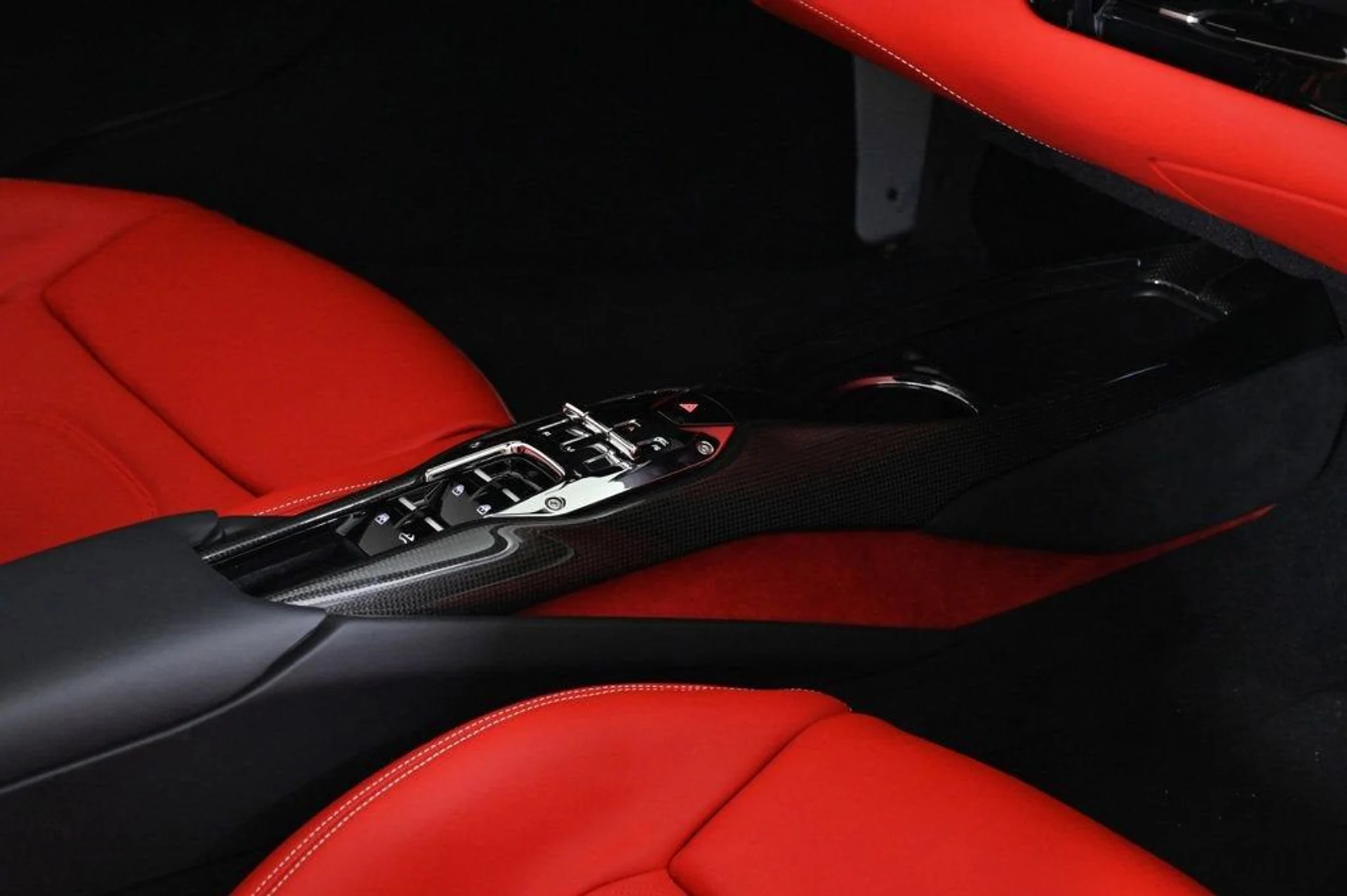 mph026_621309735_bcf0806d2d7c49db97f82d906be7ec92_24e3b341e7