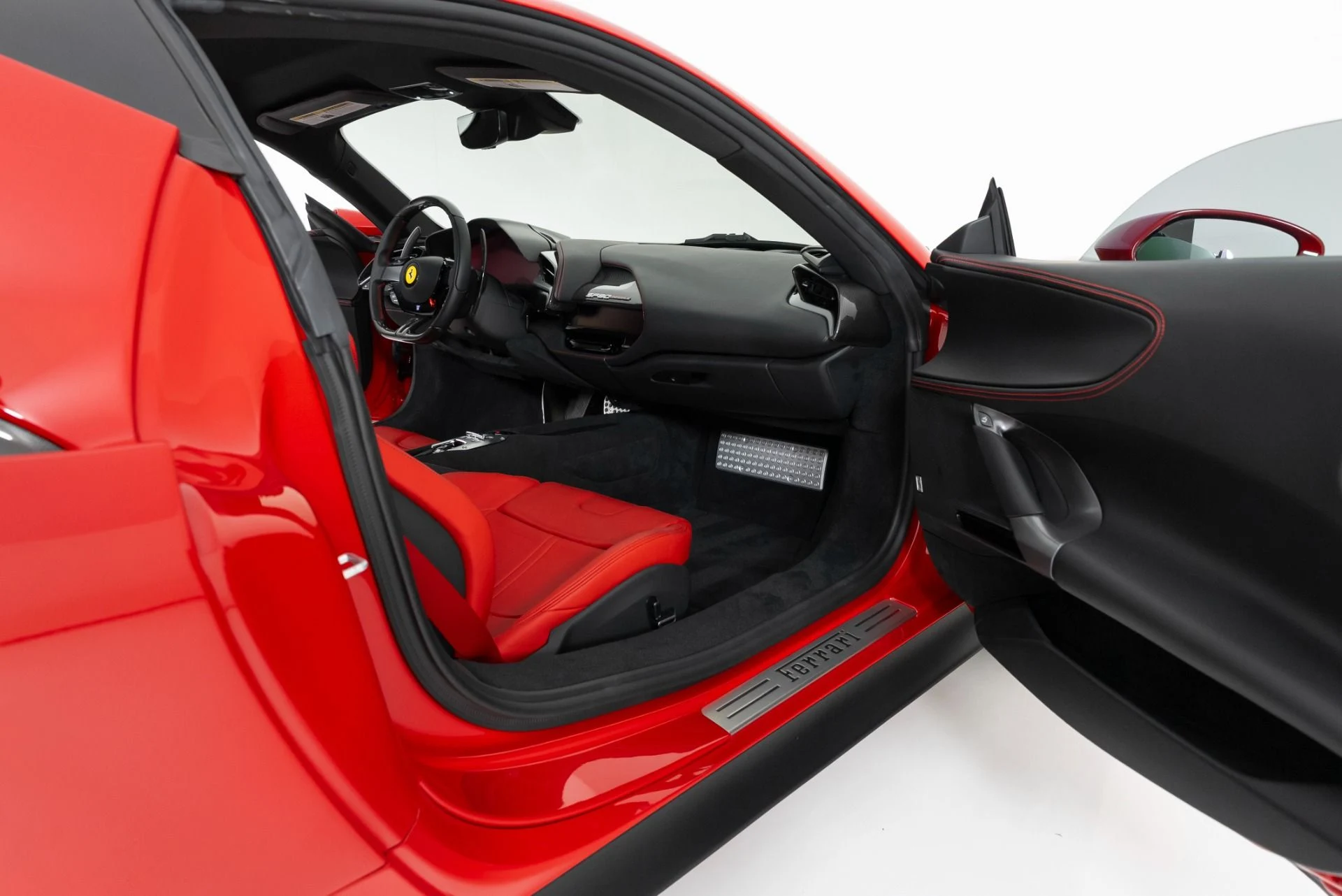 mph026_623472406_Used_2023_Ferrari_SF_90_Stradale_1755717820_0464e0d13d