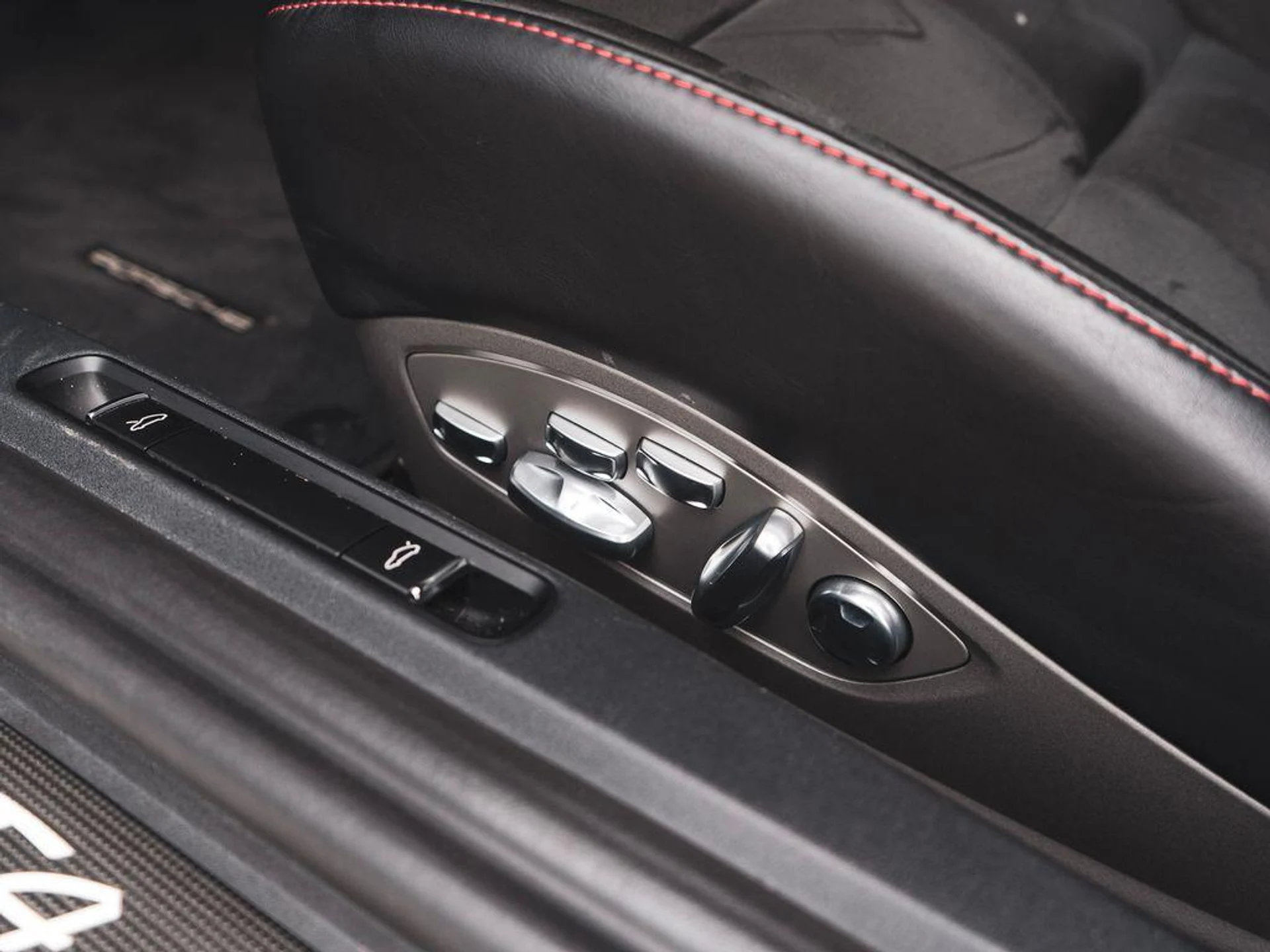 mph026_625734933_QXXGP_2n_H_Eaki_Aow_XDQ_9_KZ_1q9xp_Y_8066786084