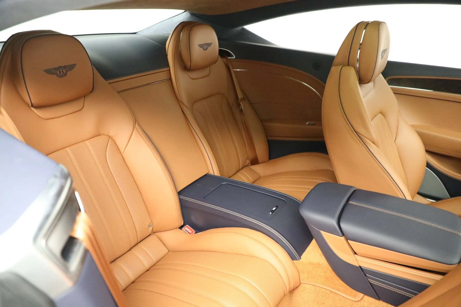 mph026_627447699_Used_2023_Bentley_Continental_GT_V8_1678831904_8c0249eb5d