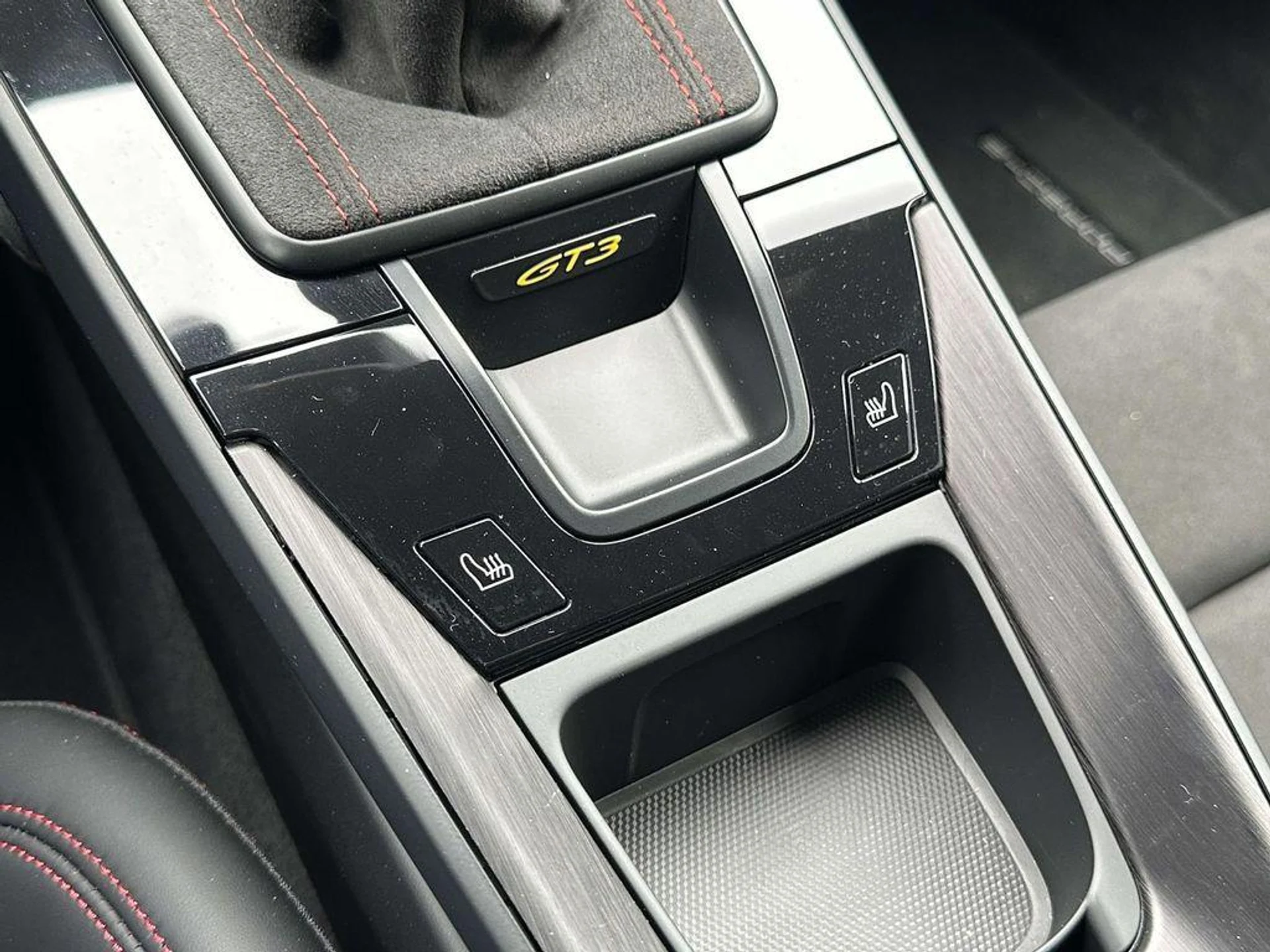 mph026_62821907_yaq_UQ_95_UF_Pkwmc_OV_Ta_K_Qj2y_O_Dv_I_f84c18b3dc