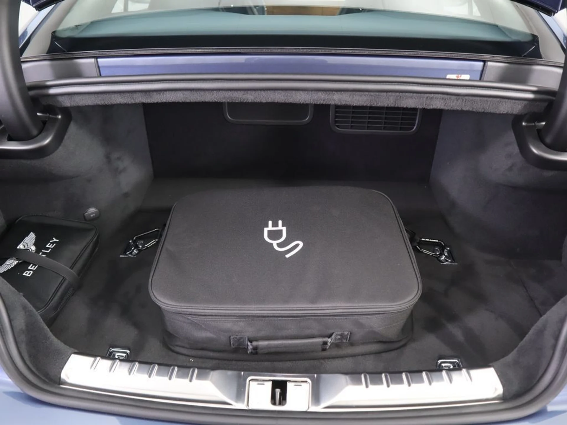 mph026_63604470_new_2026_bentley_continental_gt_8119_22975586_27_1024_43975ff4b0