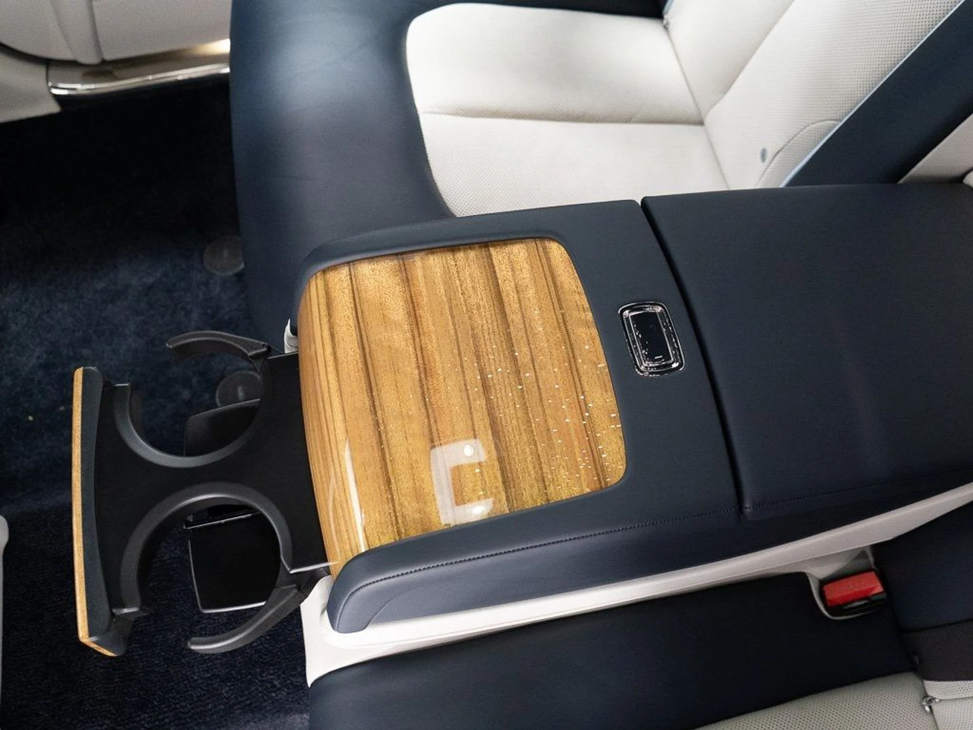 mph026_636050265_eb0052d099f2ff8f1d215b3a933cc259_7cc231fb75