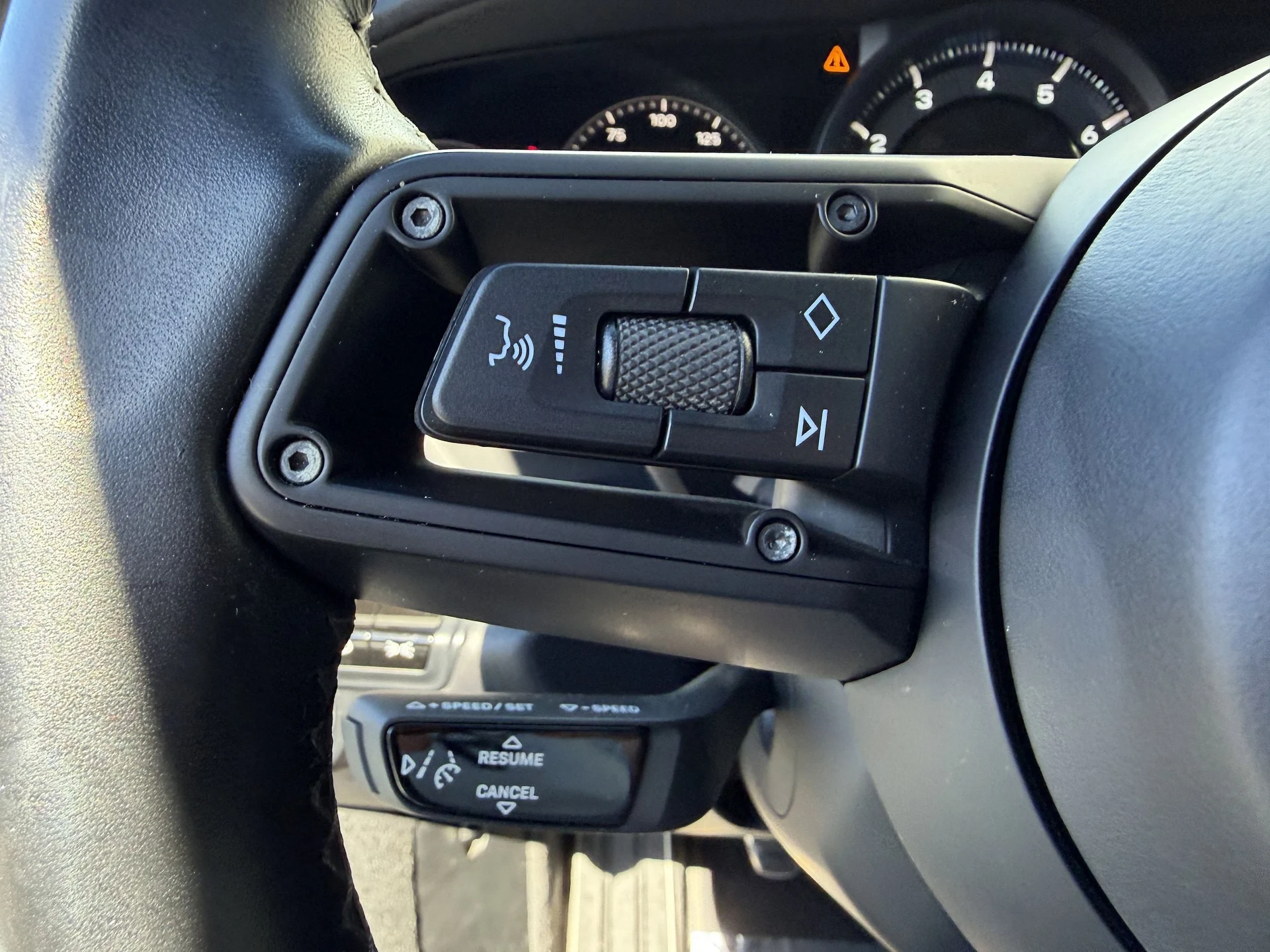 mph026_641968045_302d4664fcb918a1529f2d7a2c651942x_0bf68c64c2