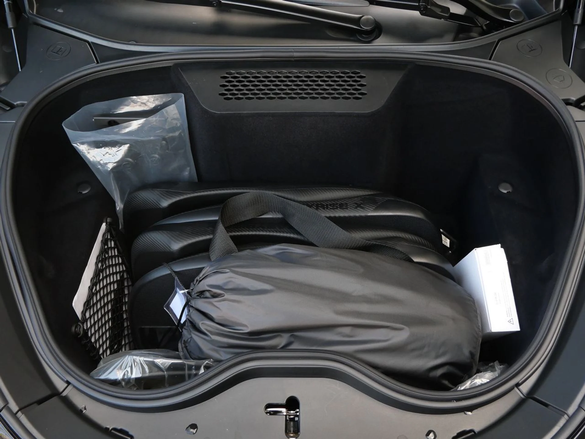 mph026_64201468_358037171af39886923f50735875f432x_f3be7e019e