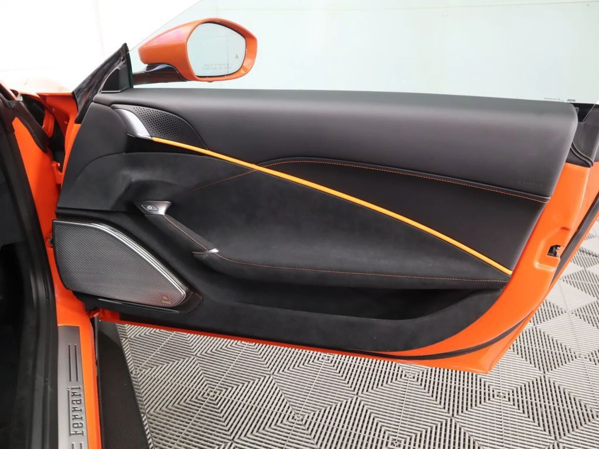 mph026_644801237_used_2021_ferrari_roma_coupe_8119_22981330_27_1024_c66f7a95fa