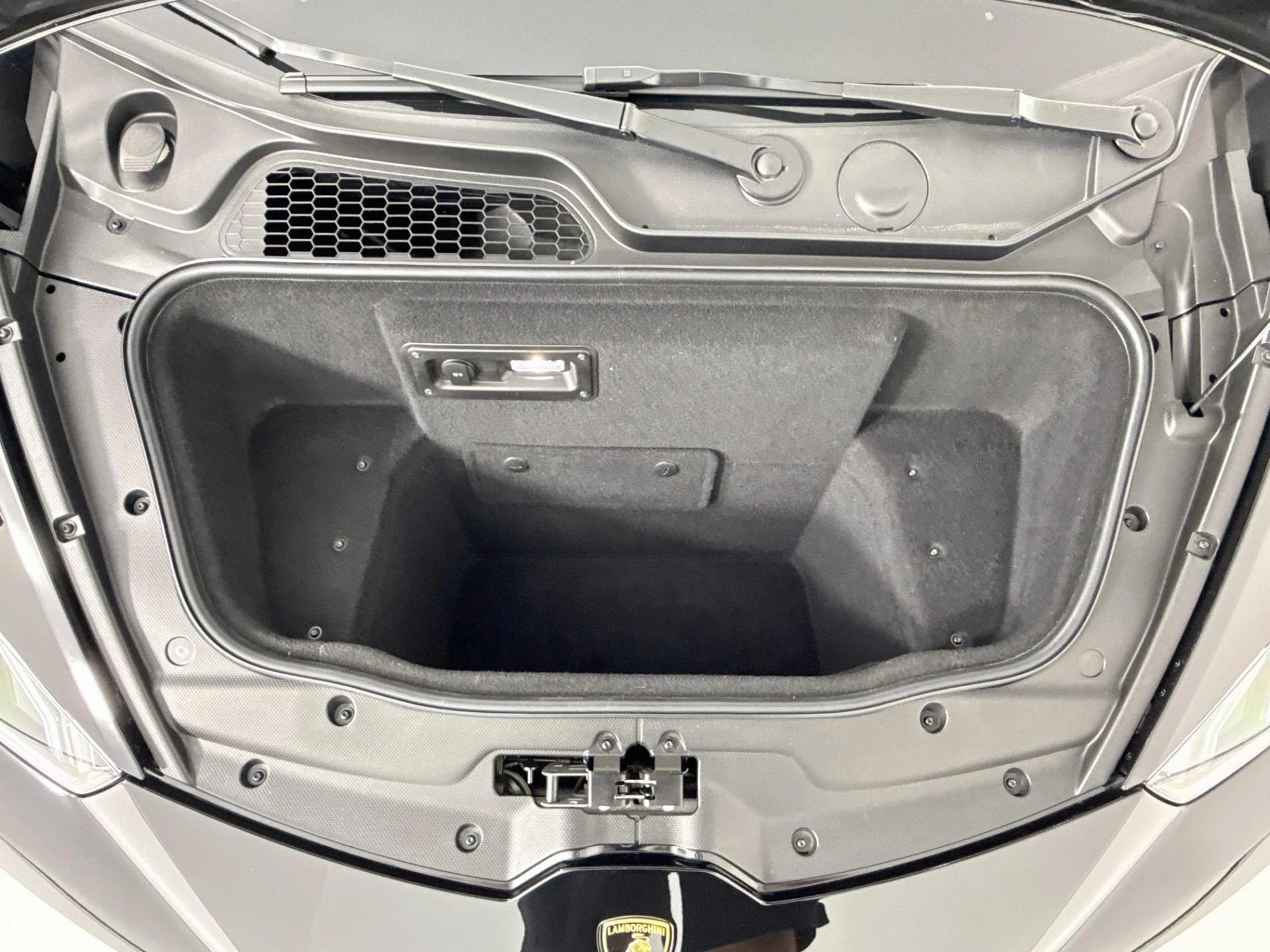 mph026_648809588_Used_2019_Lamborghini_Huracan_Performante_Spyder_1793134354_4725d09437
