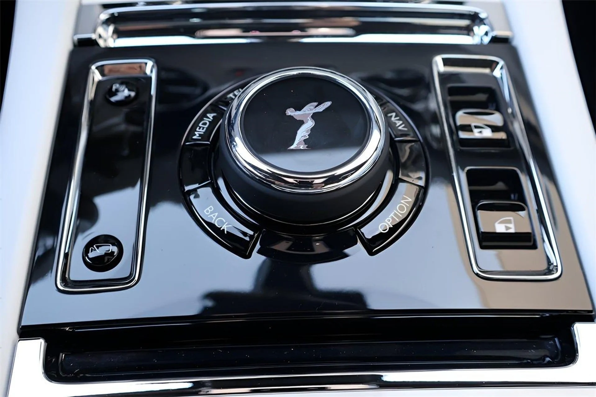 mph026_656744936_27_1cf784bda3