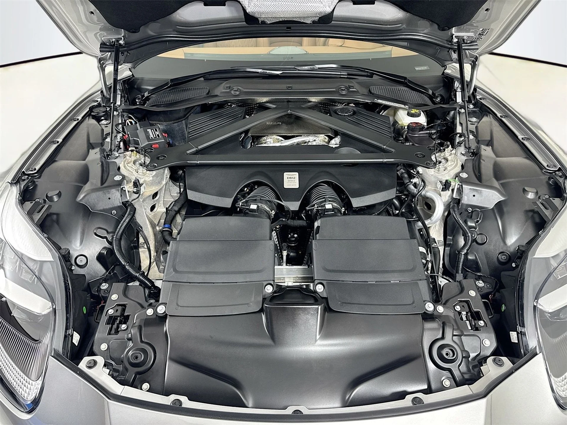 mph026_657099479_591627880bea2ea1c915a3ea90e58c3ax_5f98e2d242