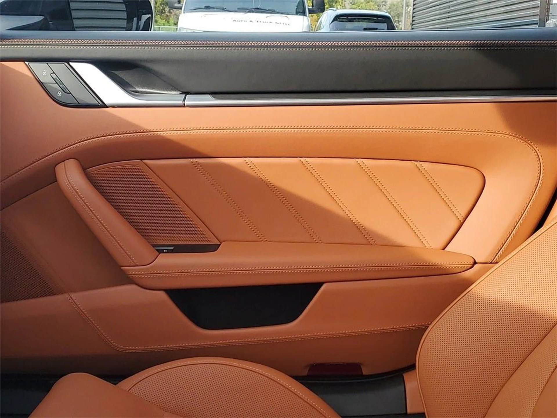 mph026_657375970_27_482dd24e6c