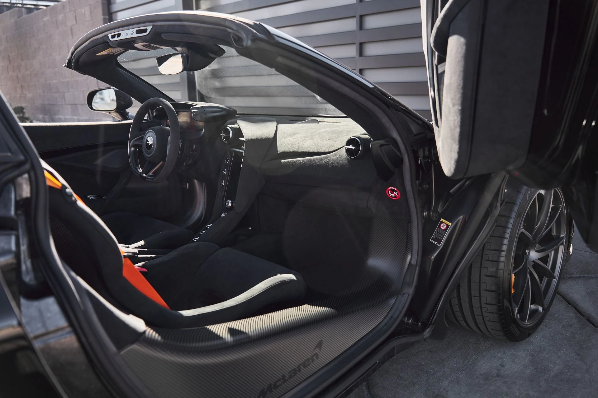 mph026_657715486_Used_2024_Mc_Laren_750_S_Spider_1762034322_40f516f9ae