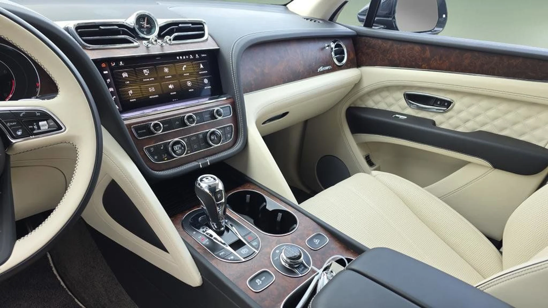 mph026_658905400_c1ea369f429042089a3ce58bbb555674_fed45ce498