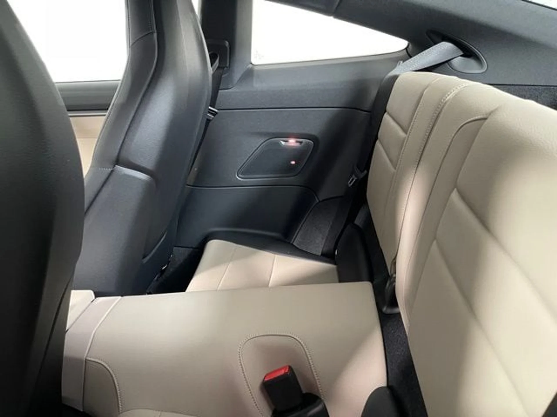 mph026_660959595_dc34eb9e04024b56a7bacc24e89b5c8ax_8dc5db56f1