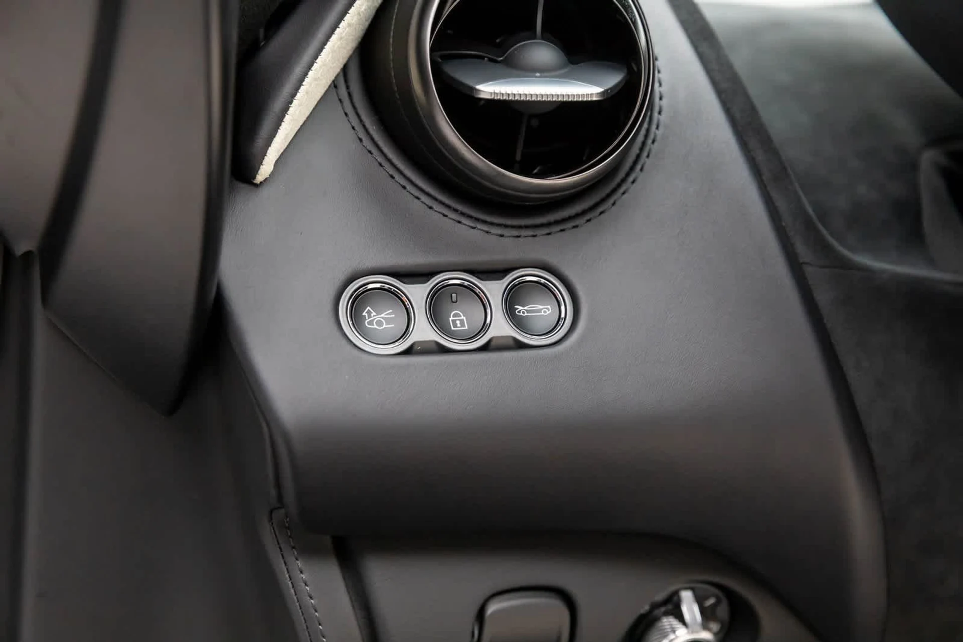 mph026_661230745_27_1221ff1dc7