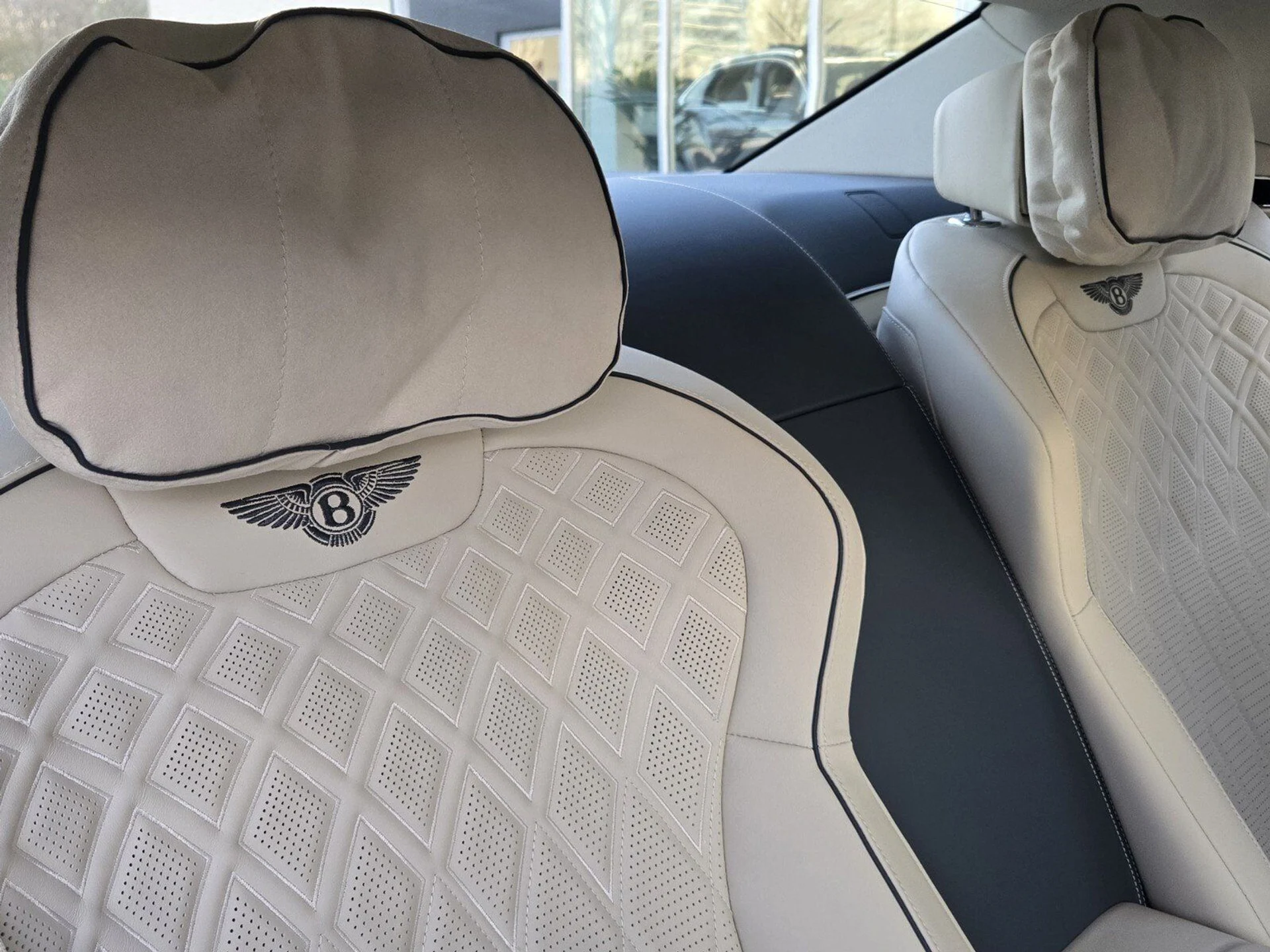 mph026_662698215_b637bc3ce4e83edfcd40050f218fa18fx_81d4858fac