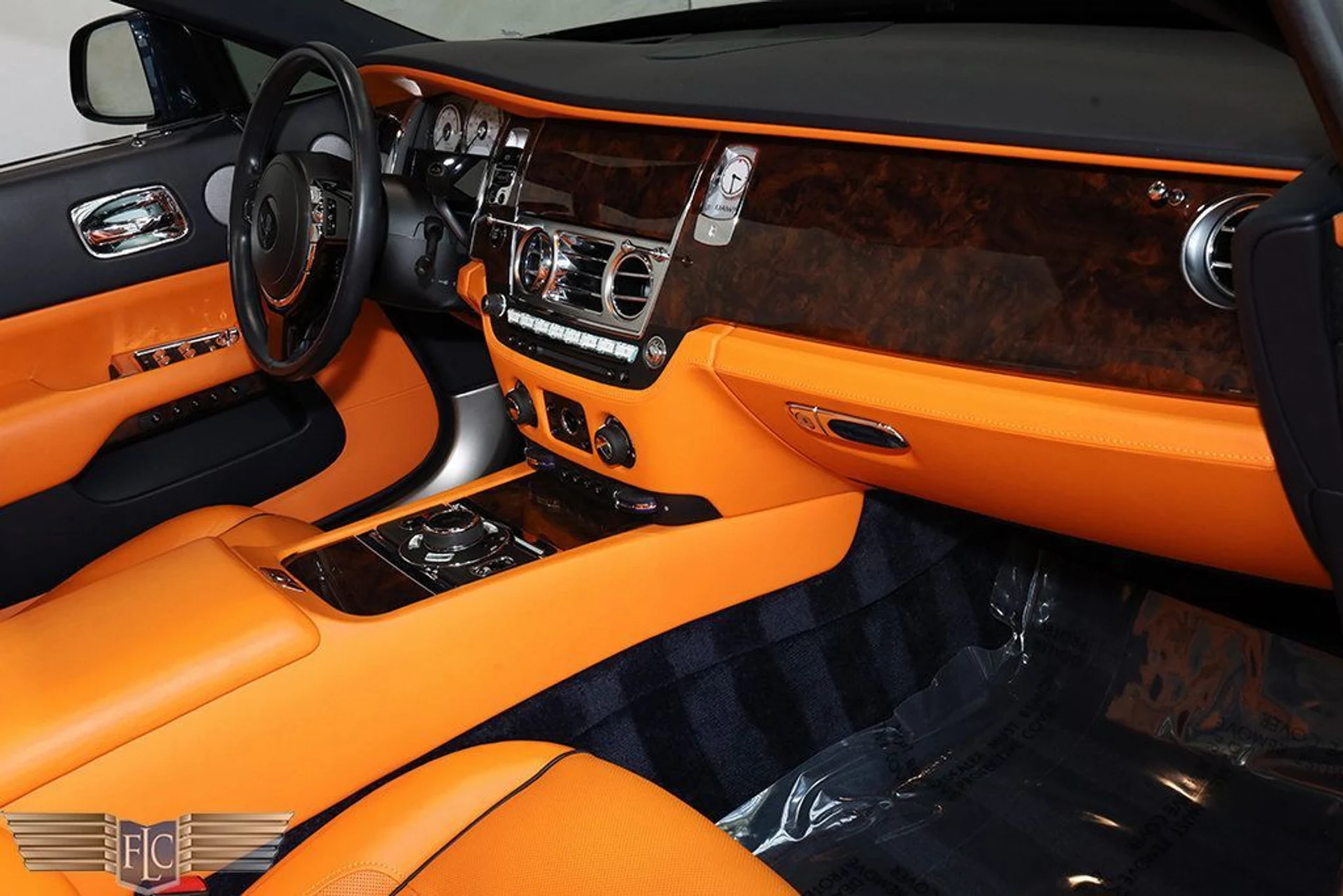 mph026_664426870_used_2017_rolls_royce_dawn_convertible_9689_22999334_27_1024_18ea285aec