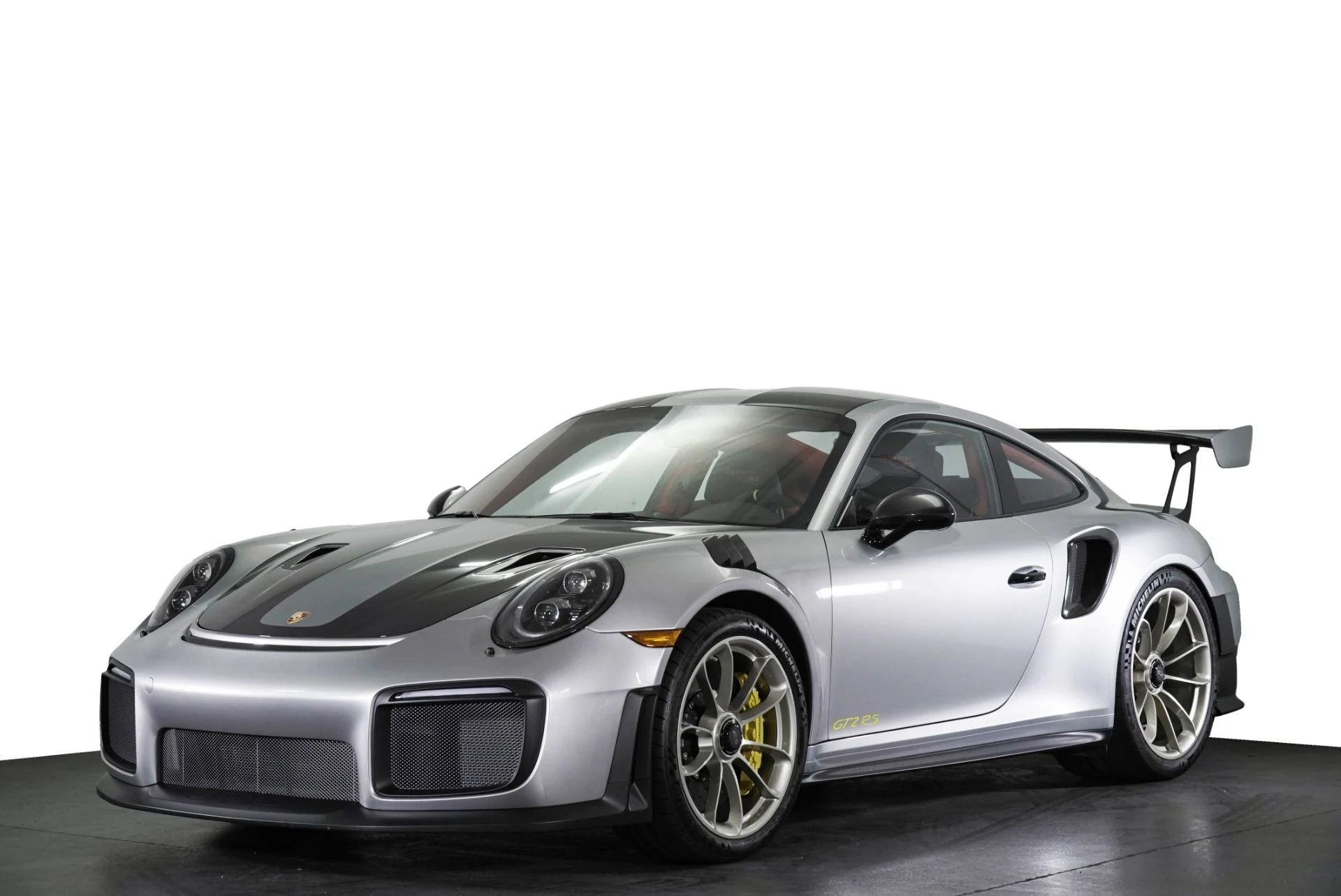 mph026_665107003_Used_2018_Porsche_911_GT_2_RS_1779312801_1554de7215