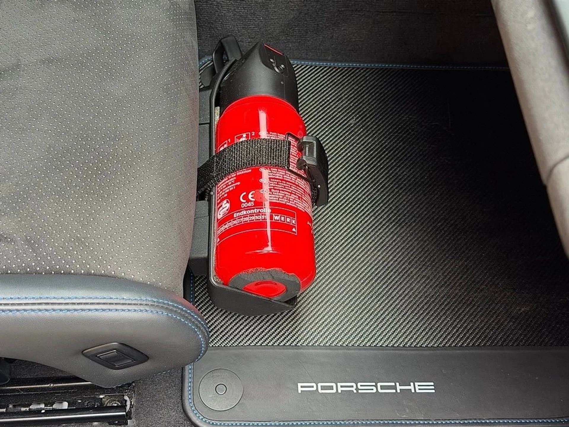 mph026_666733343_4eb333d69bf01190351255c8917f32afx_d436f9d10a