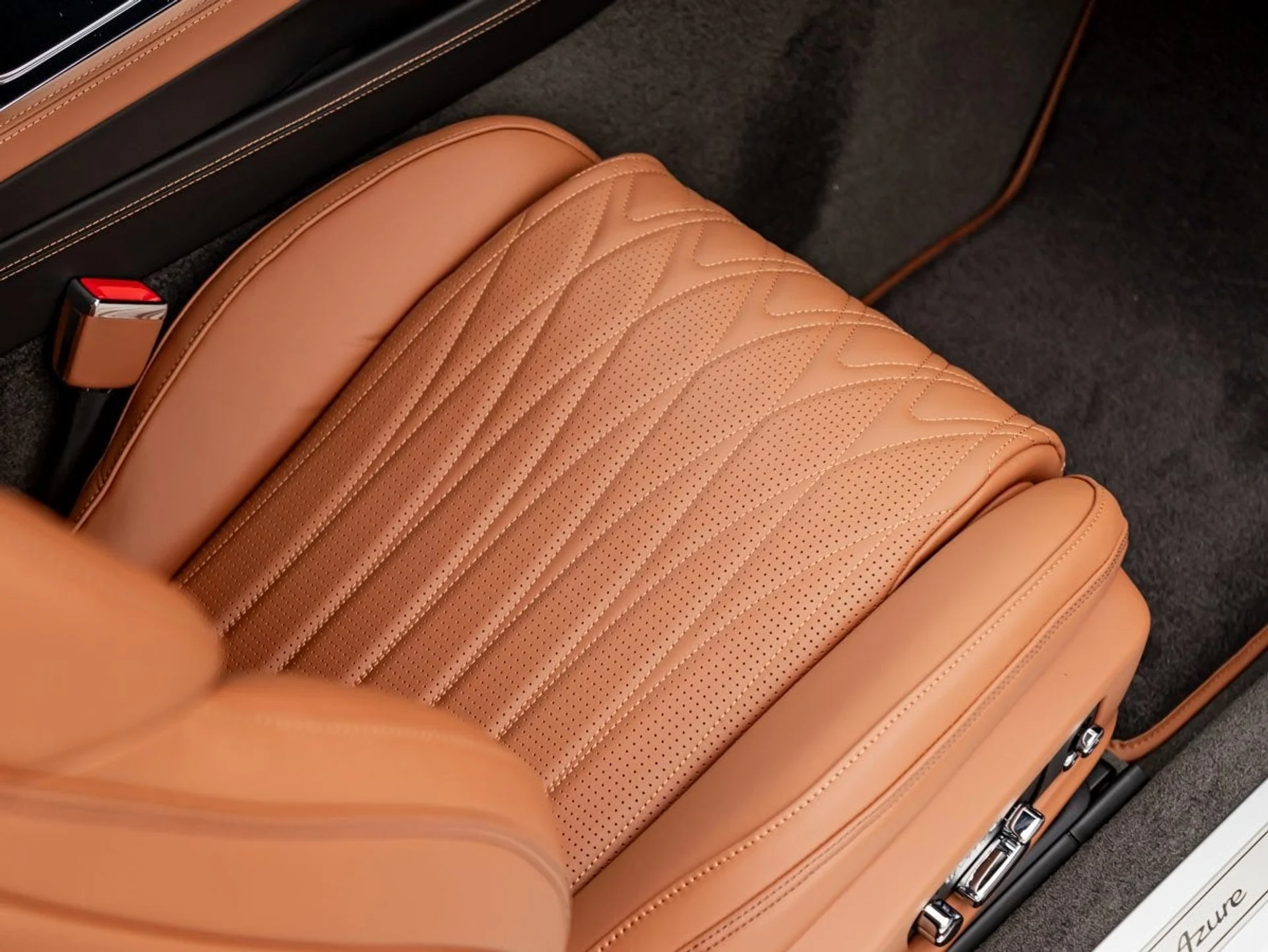 mph026_667402908_27_a2df0f6ced