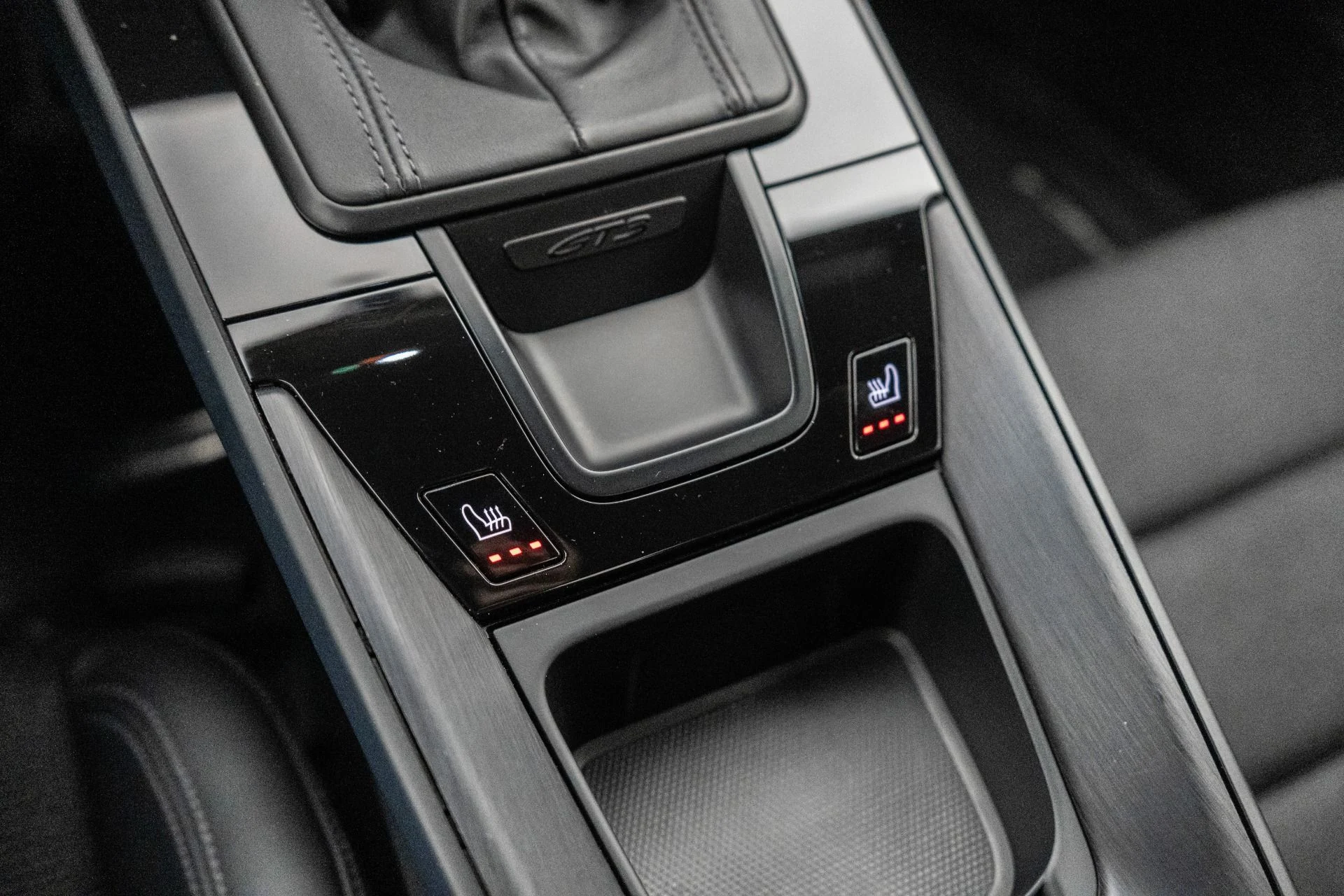 mph026_671099554_Used_2022_Porsche_911_GT_3_Touring_1772824690_1a3686b084