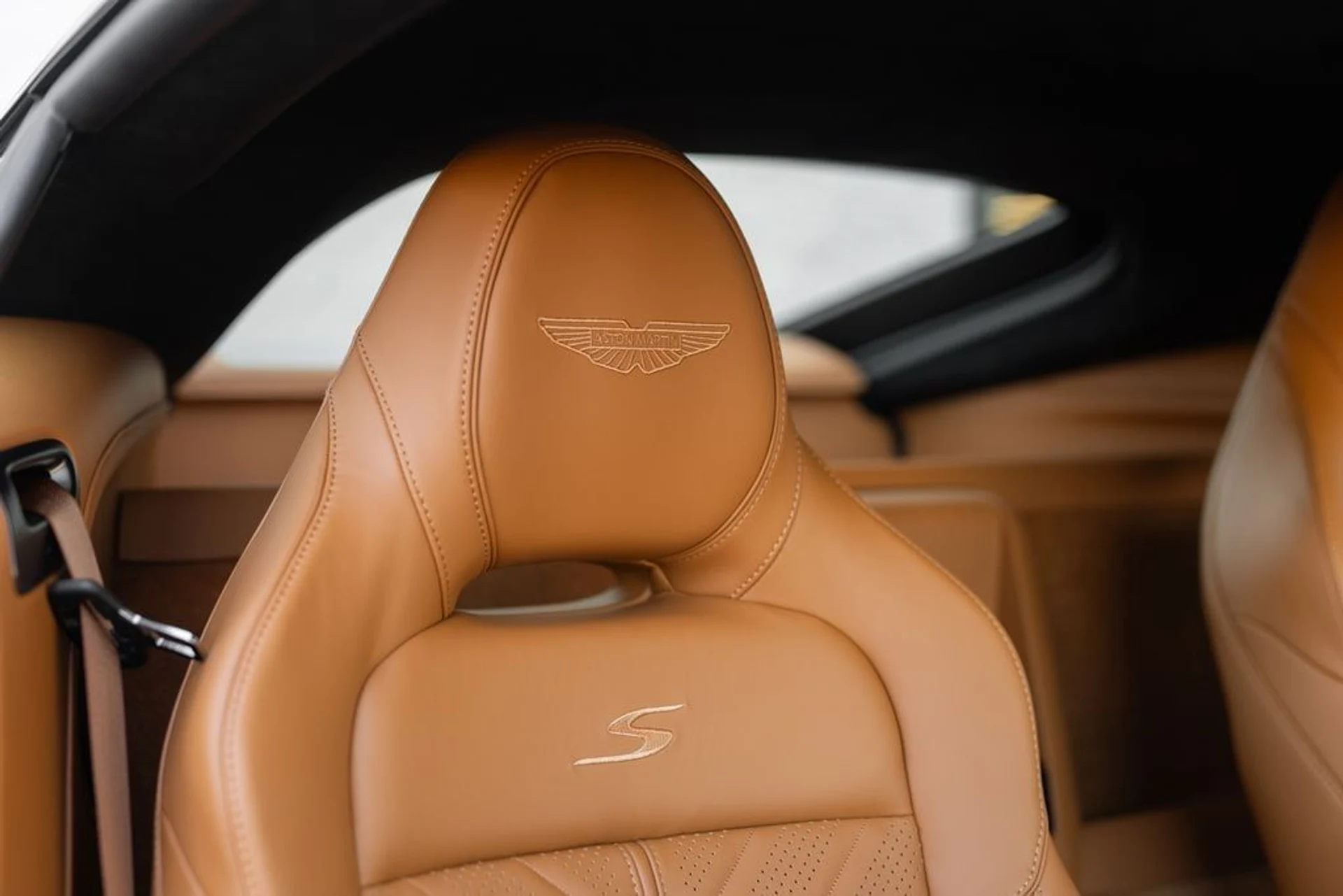 mph026_675537856_cd97b9a03a088bf2a1b64c2d7340564ax_61729a5523