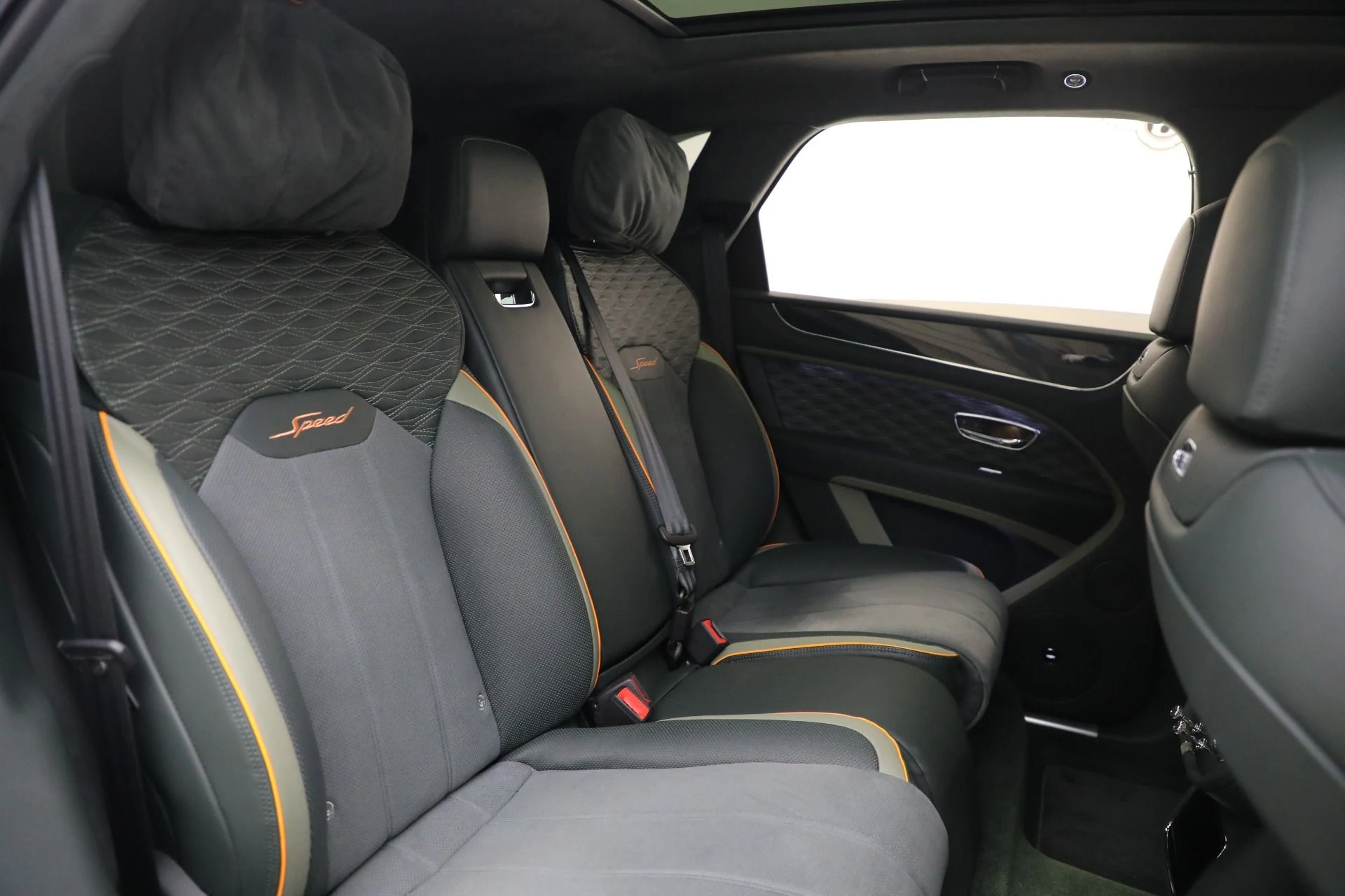 mph026_676598770_New_2027_BENTLEY_BENTAYGA_SPEED_1761837159_50019f17ed