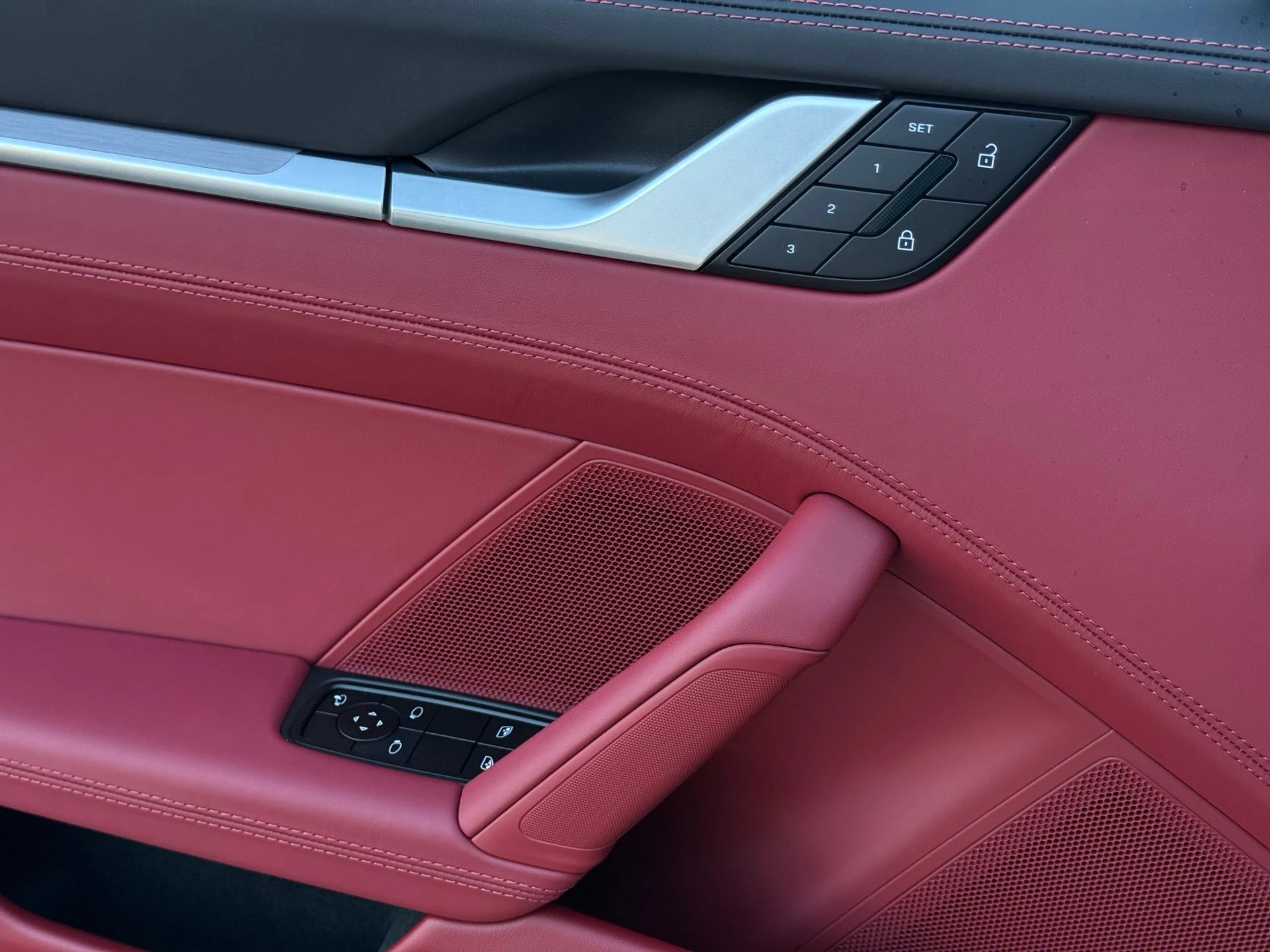 mph026_683975446_2b6cc2011e3169e3652e78d1efbfcb78_490c344a8f