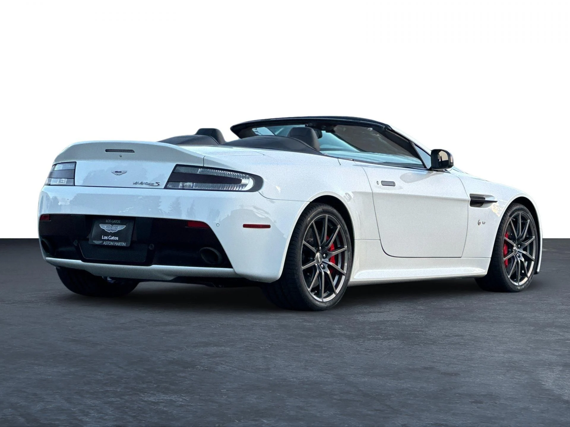 mph026_684525797_Used_2017_Aston_Martin_V12_Vantage_S_1763219352_a075fe3ea0