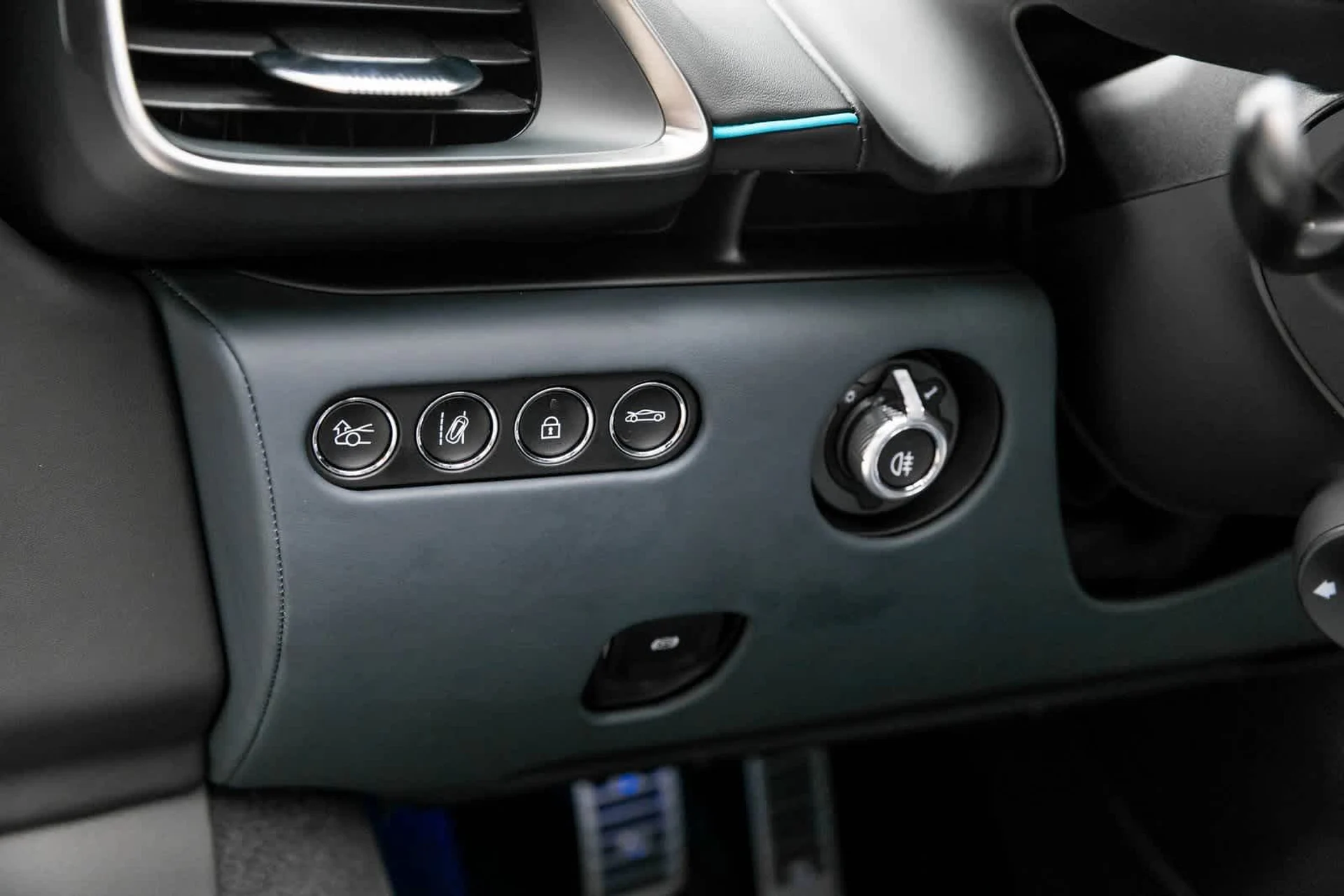 mph026_685920525_27_ad898ffeca