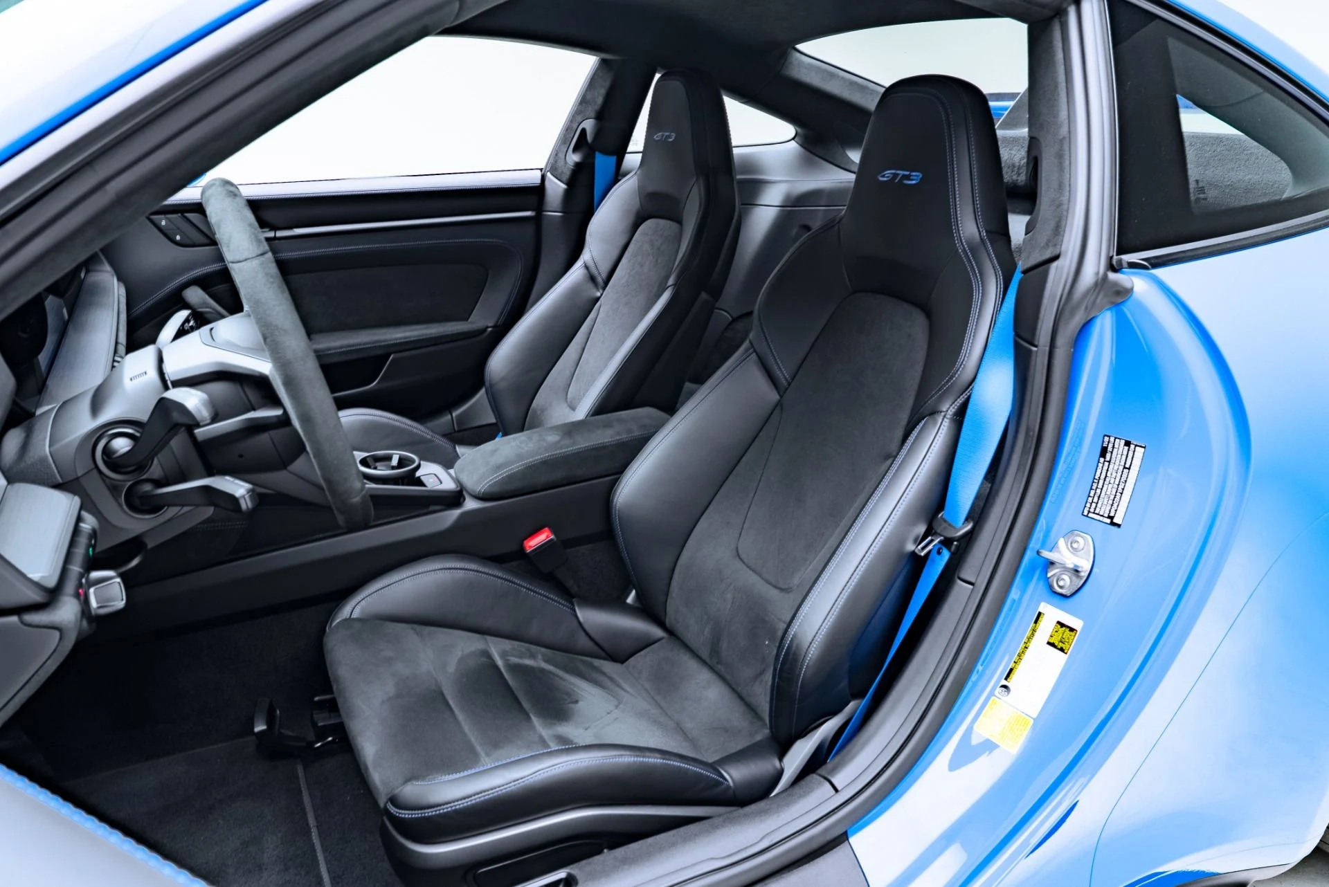 mph026_689845904_Used_2023_Porsche_911_GT_3_1771960817_2c48d1503e