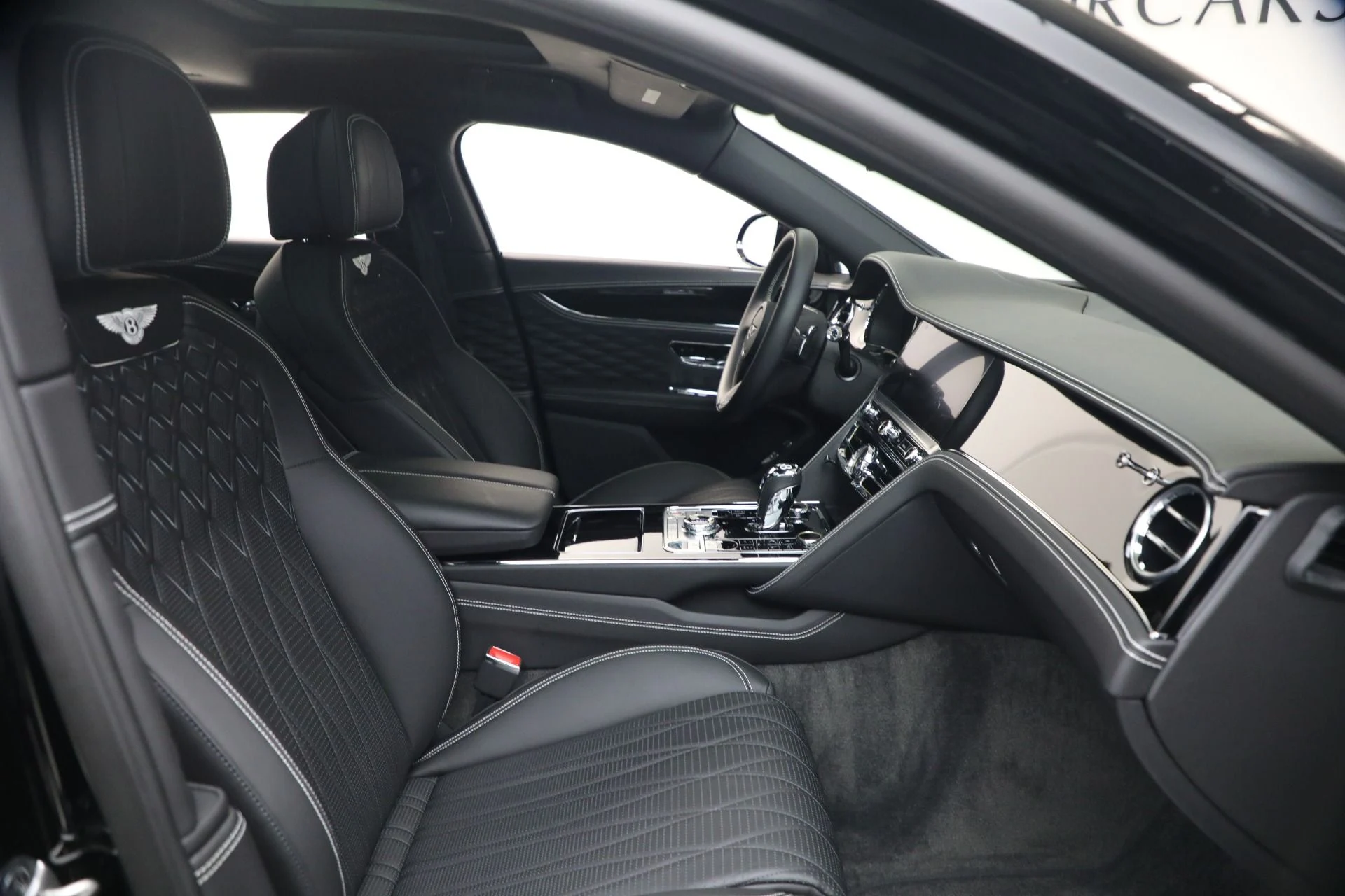 mph026_690879672_Used_2022_Bentley_Flying_Spur_W12_1787352541_e4b0b1da4d