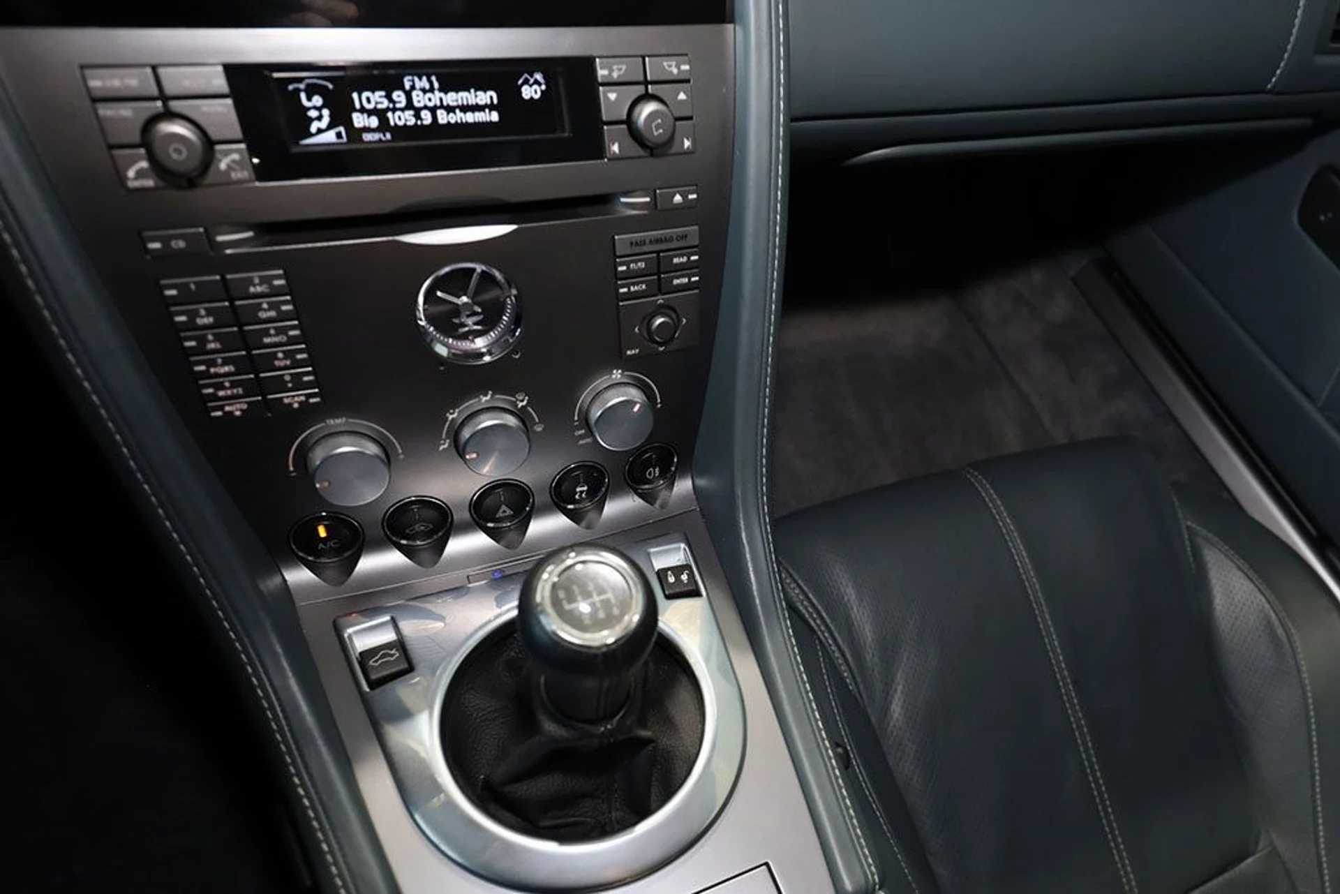 mph026_69183422_used_2007_aston_martin_db9_2drcoupemanual_9689_21830752_27_1024_d8993117d4