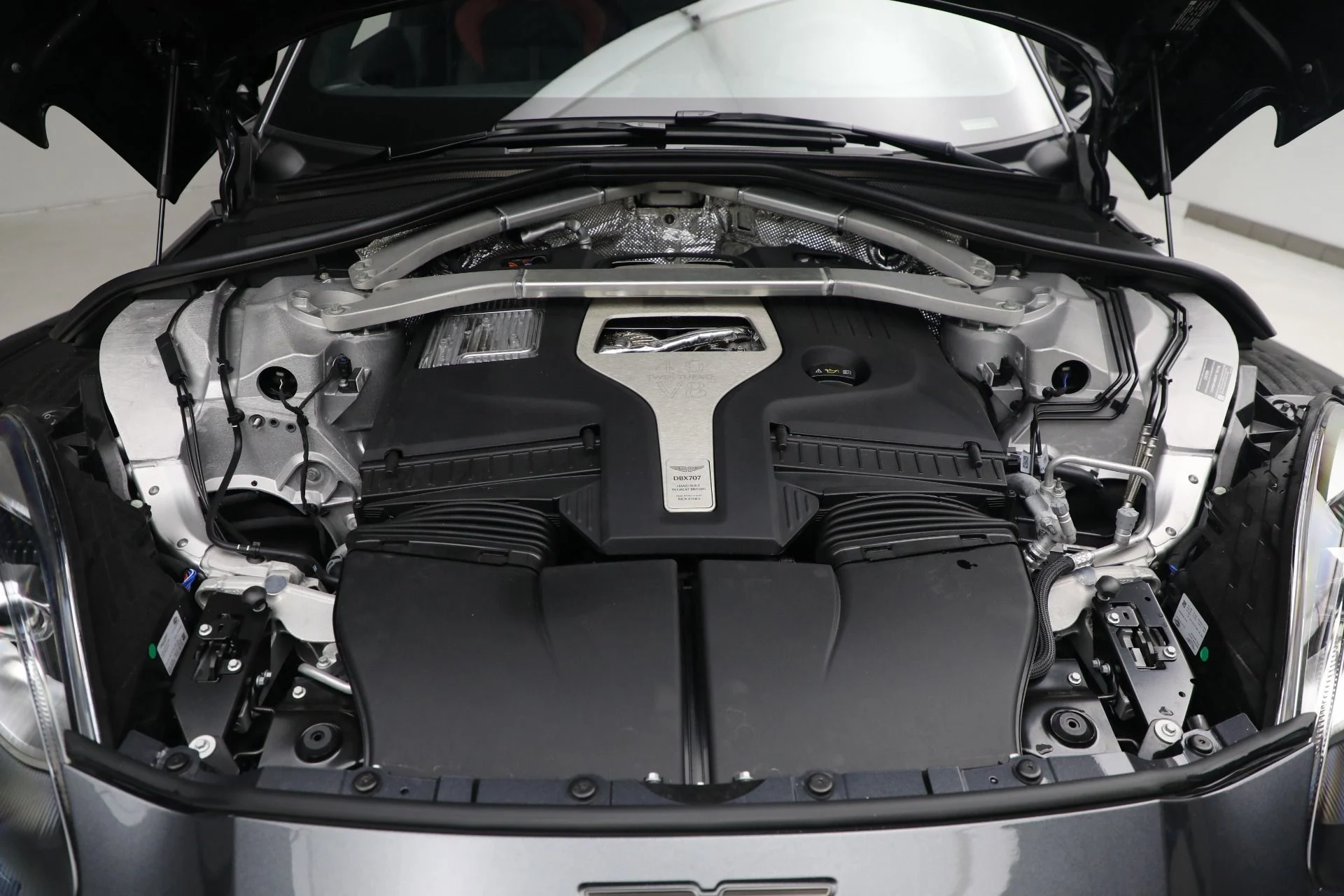 mph026_692818943_New_2025_Aston_Martin_DBX_707_707_705b29726c