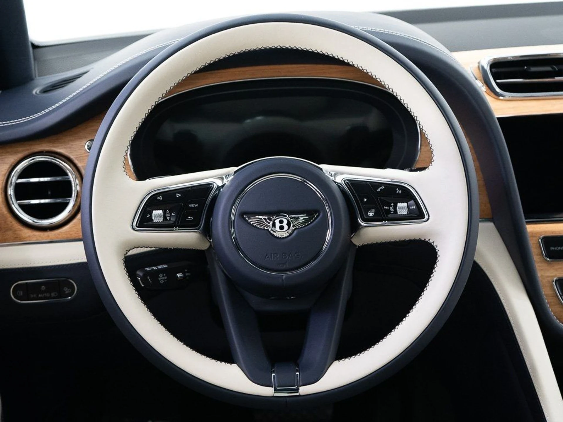 mph026_693145687_c897a8977d9de985ce873b367bf94c98_a706b4ad01