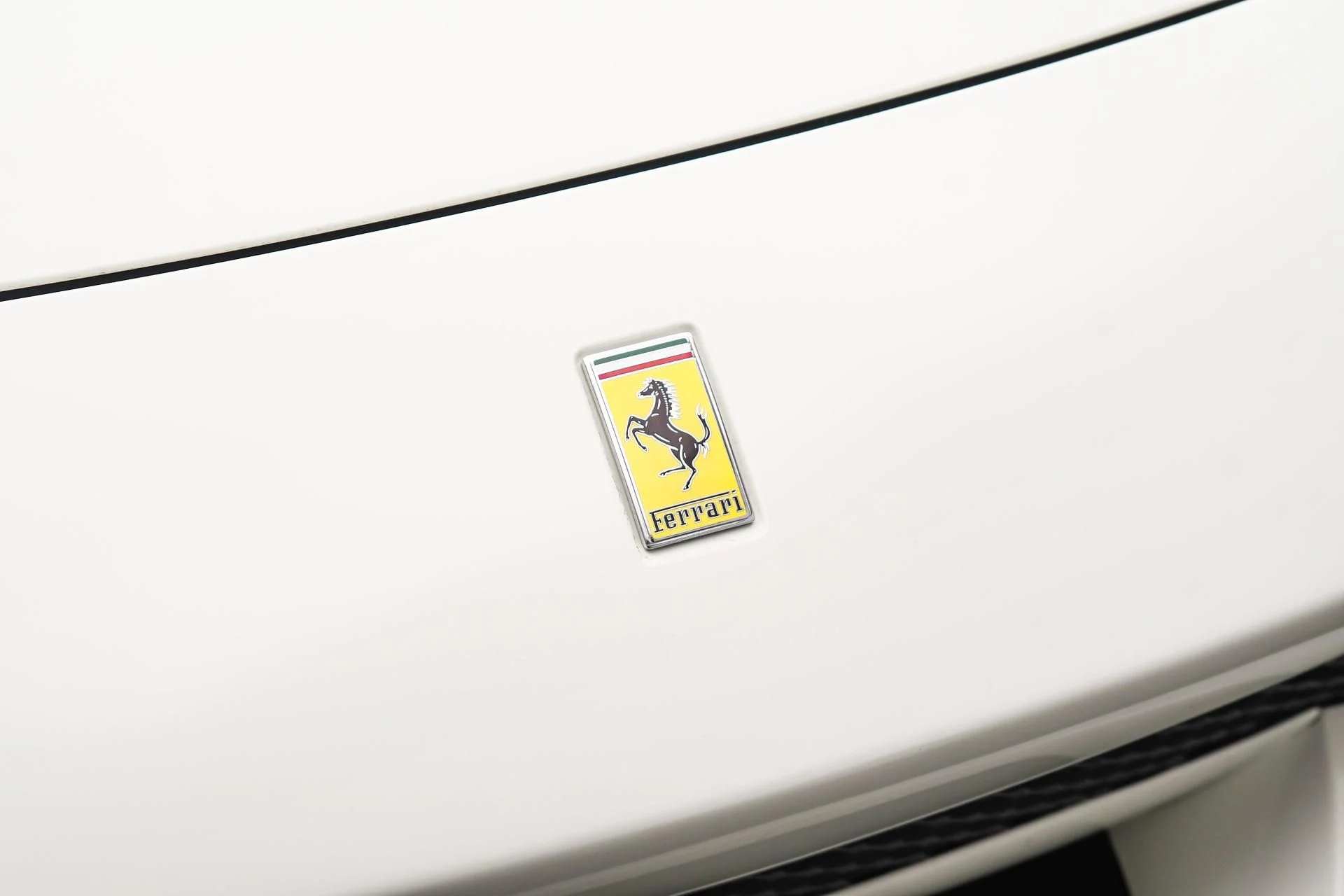 mph026_697407216_Used_2023_Ferrari_296_GTS_1753430602_0c2ae9bb2b