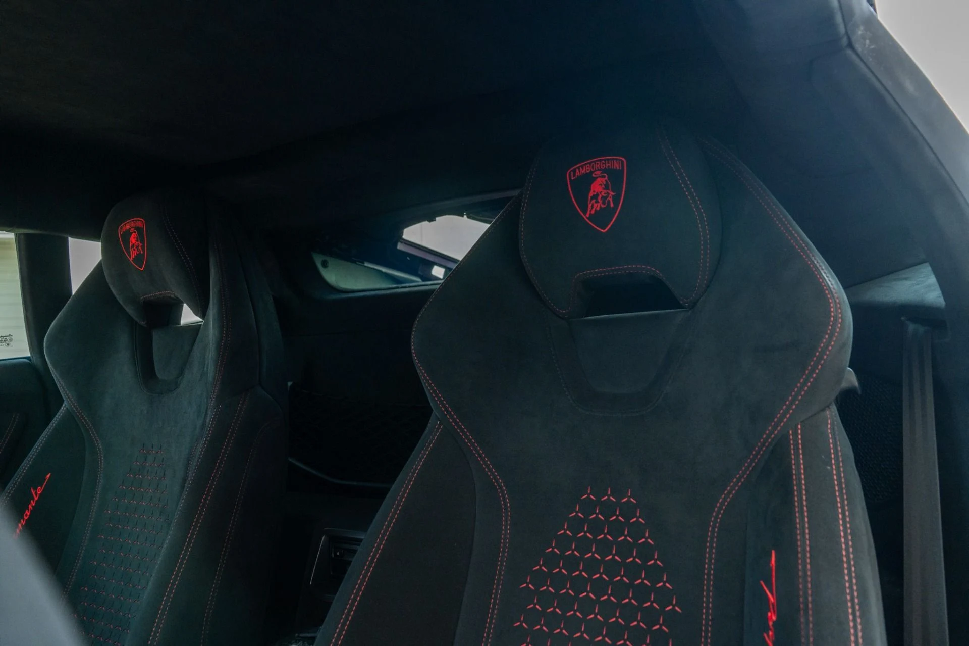 mph026_703475483_Used_2018_Lamborghini_Huracan_LP_640_4_Performante_1773180113_99e32bf122