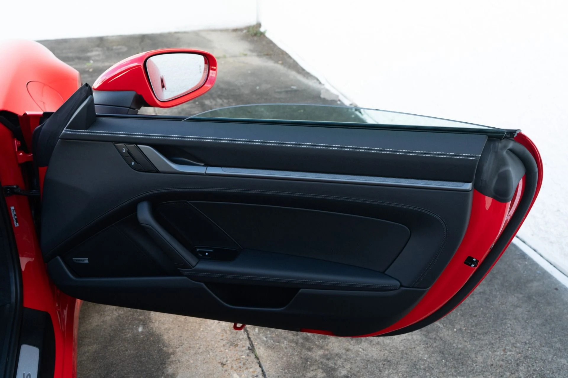 mph026_709035574_Used_2026_Porsche_911_Targa_4_S_1780095629_5fc5fd1019