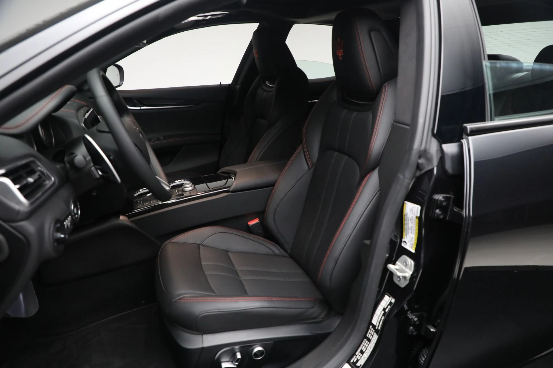 mph026_709151567_New_2024_Maserati_Ghibli_Modena_Ultima_Q4_8c92b5b88d