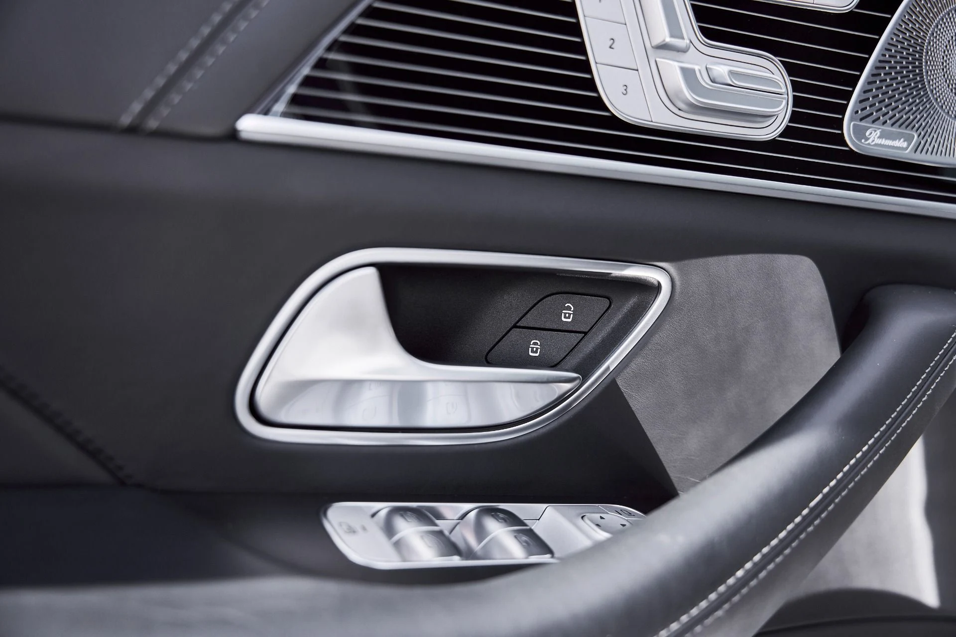 mph026_709807512_Used_2021_Mercedes_Benz_GLS_Maybach_GLS_600_1768358352_6814080a54