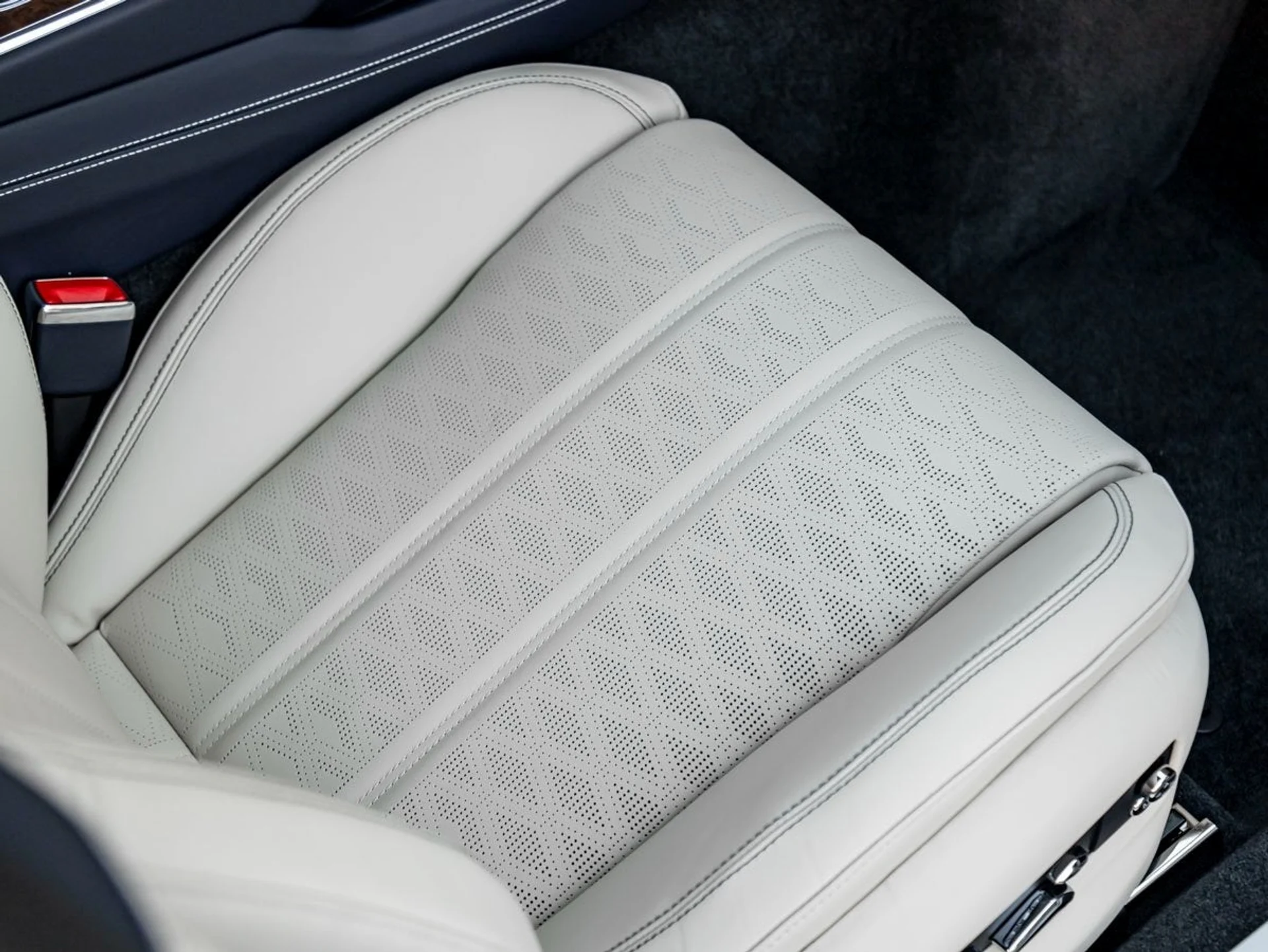 mph026_716652852_27_eb85ba253a