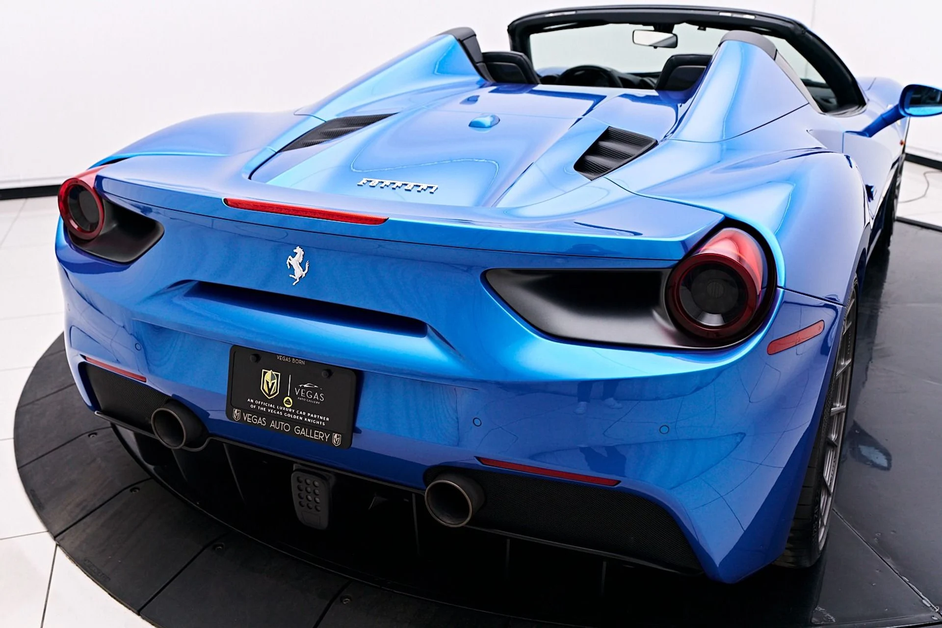 mph026_7315029_Used_2016_Ferrari_488_Spider_Base_1736016908_9de28df0d8