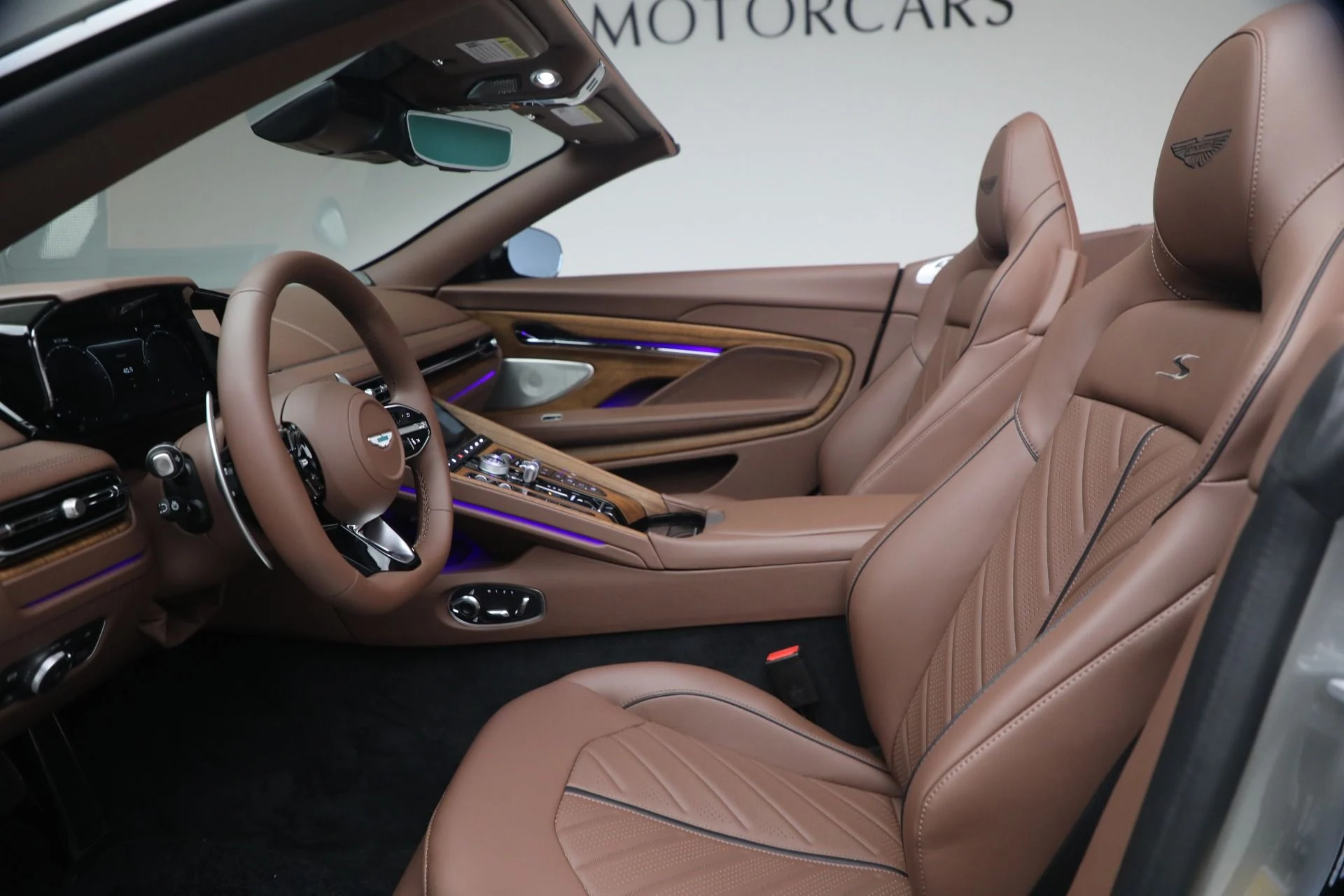 mph026_738323425_New_2026_Aston_Martin_DB_12_S_Volante_1781361339_d996a0bca8