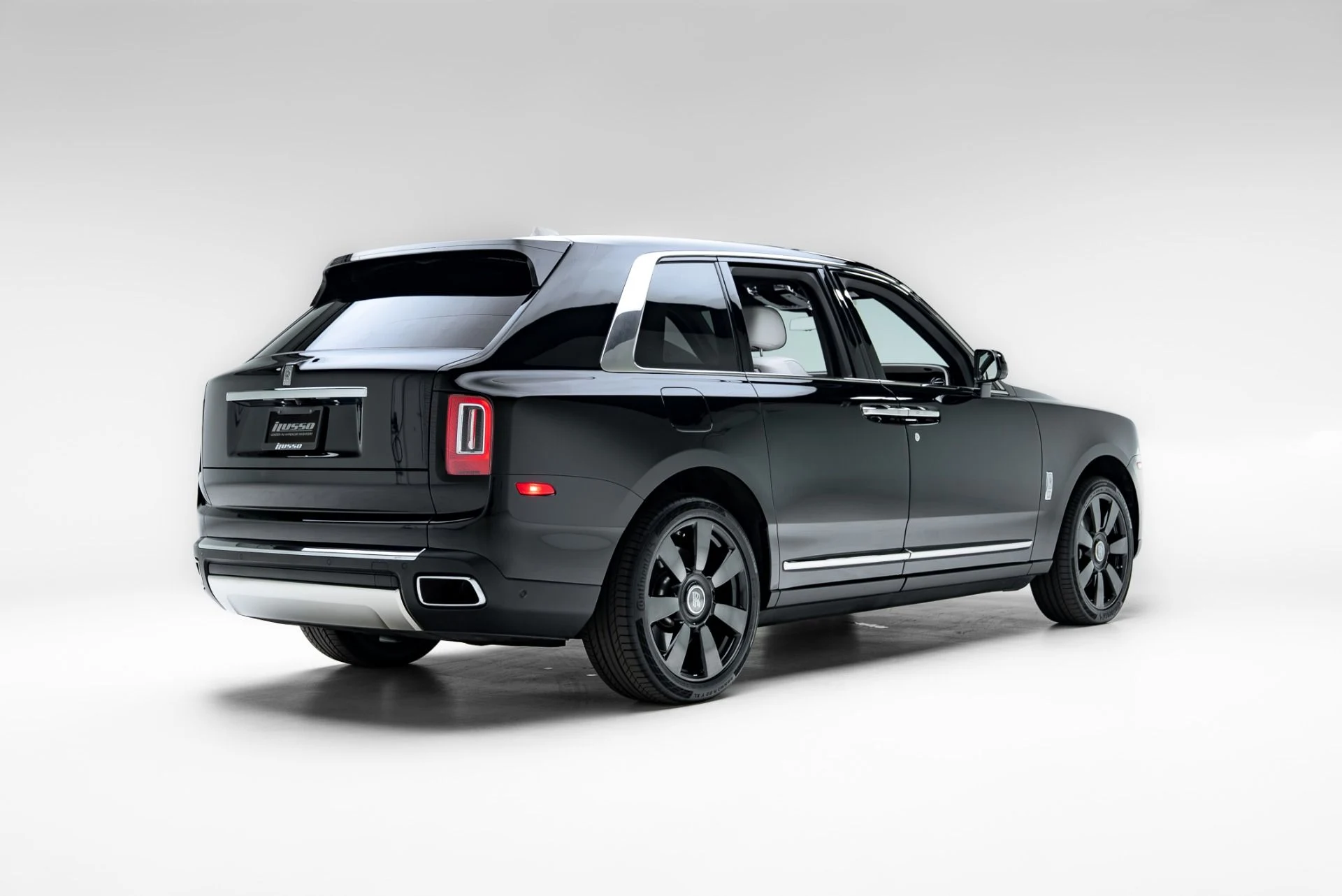 mph026_747554981_Used_2023_Rolls_Royce_Cullinan_1777310585_e43ebf0585