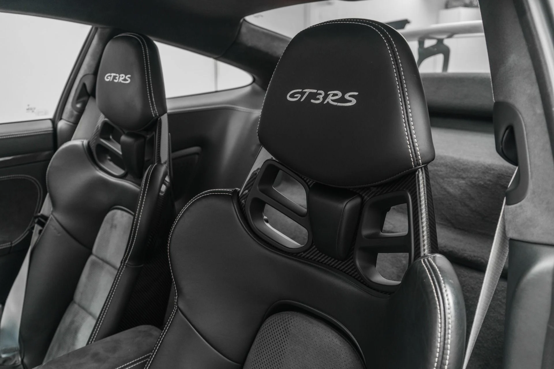 mph026_752918700_Used_2019_Porsche_911_GT_3_RS_Carbon_Ceramic_Brakes_Carbon_Fiber_Seats_1769460443_504b19cb00