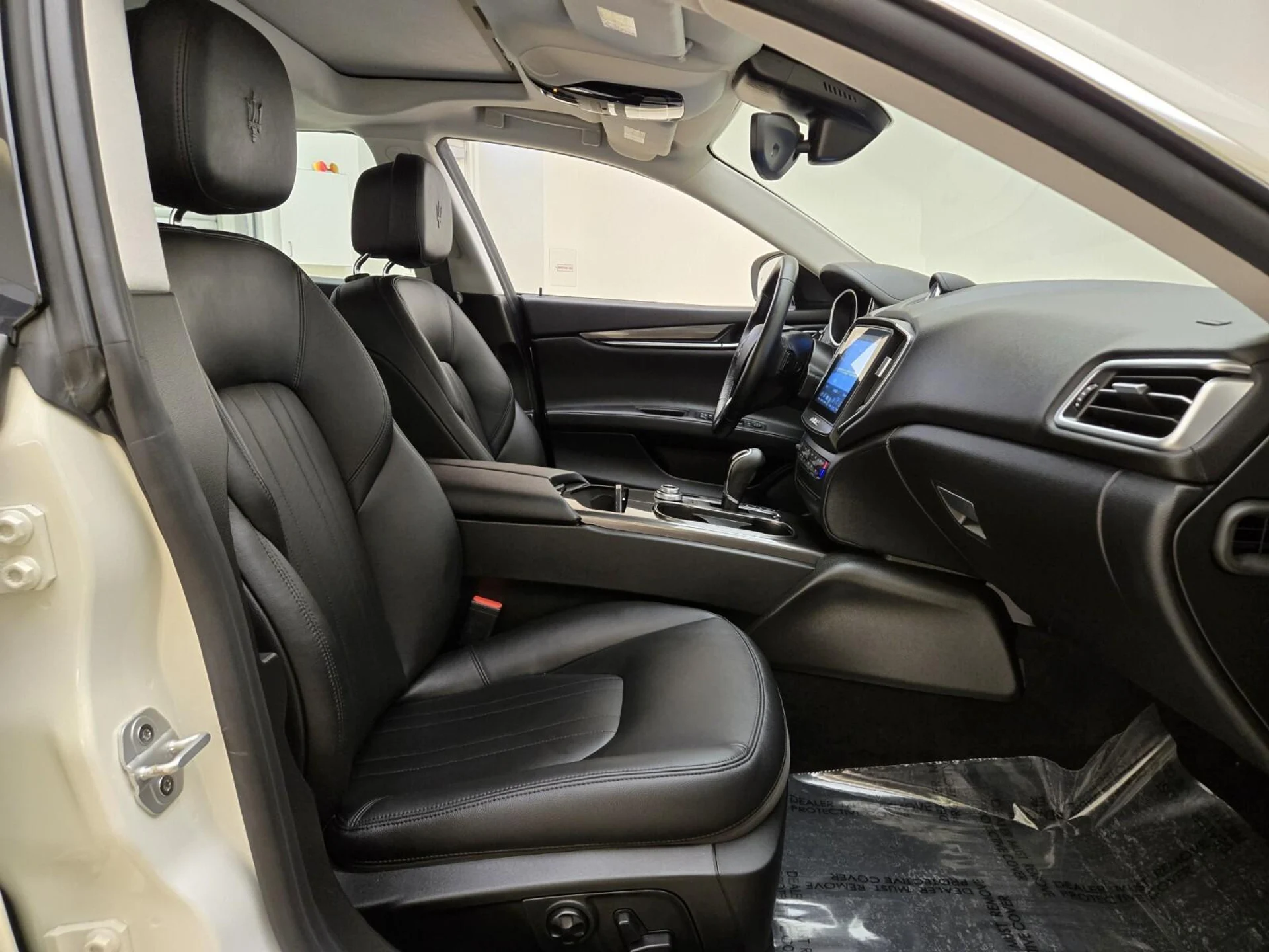 mph026_755340936_Used_2018_Maserati_Ghibli_1763108827_f89c7857ff