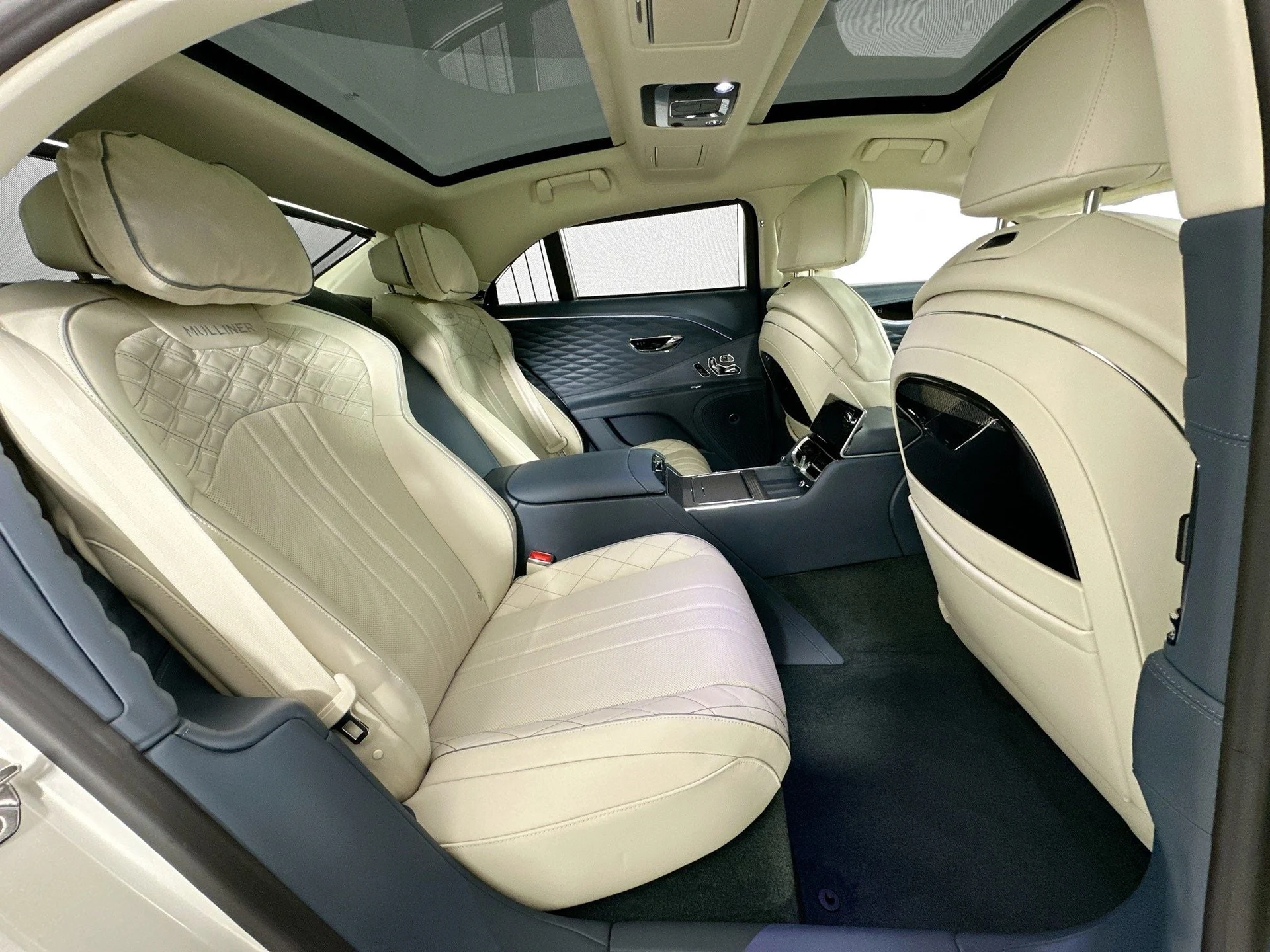 mph026_759421576_27_c16833e7fe