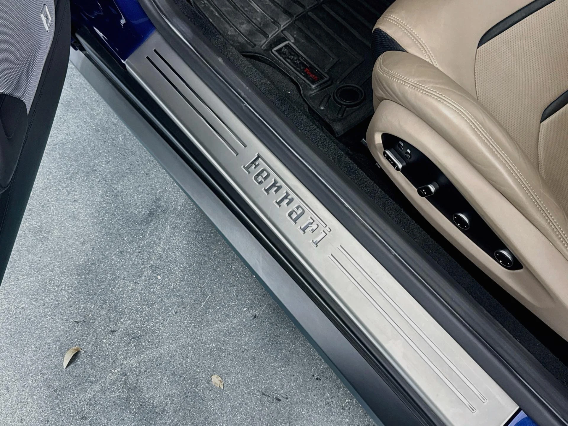 mph026_770812136_Used_2019_Ferrari_GTC_4_Lusso_1792629171_47c923ea45